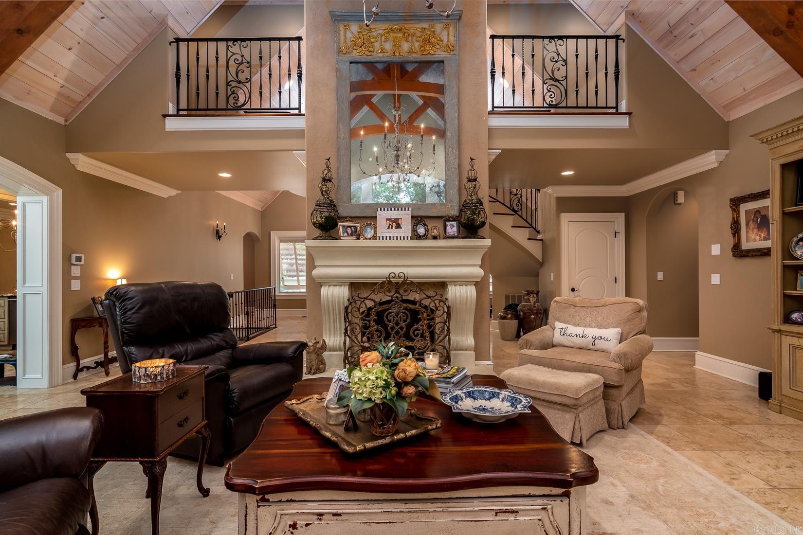 THUNDER BAY - LAKE - Residential