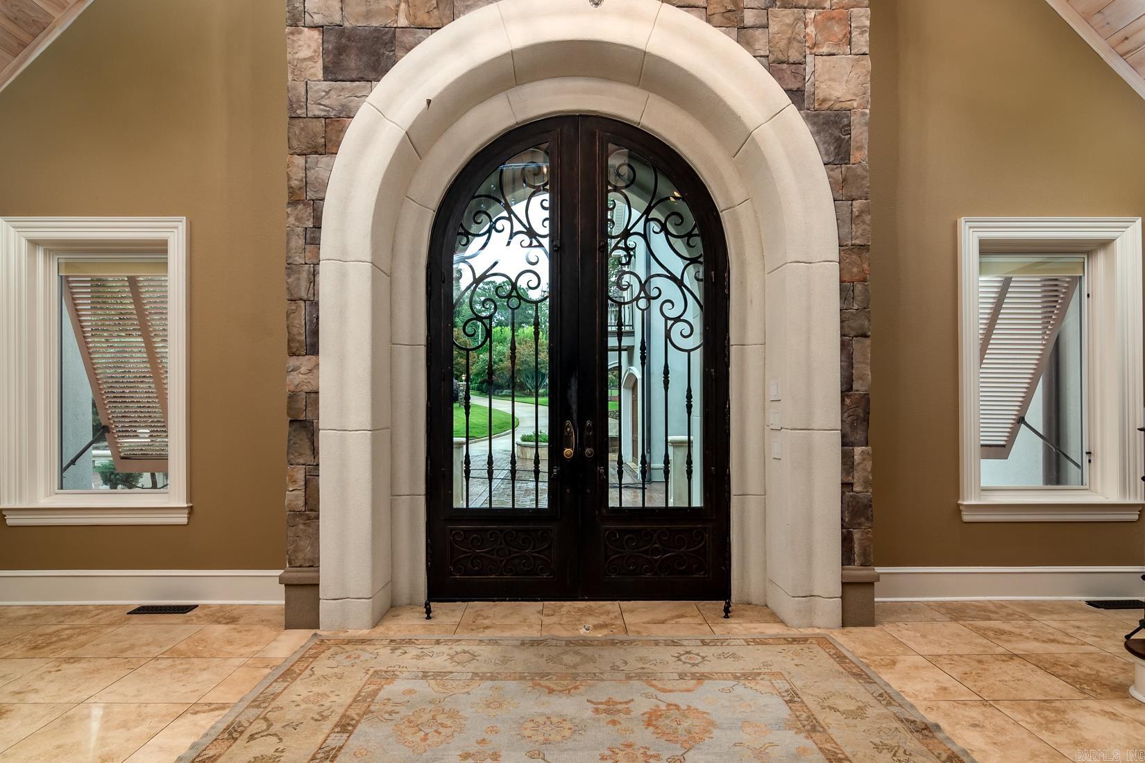 THUNDER BAY - LAKE - Residential