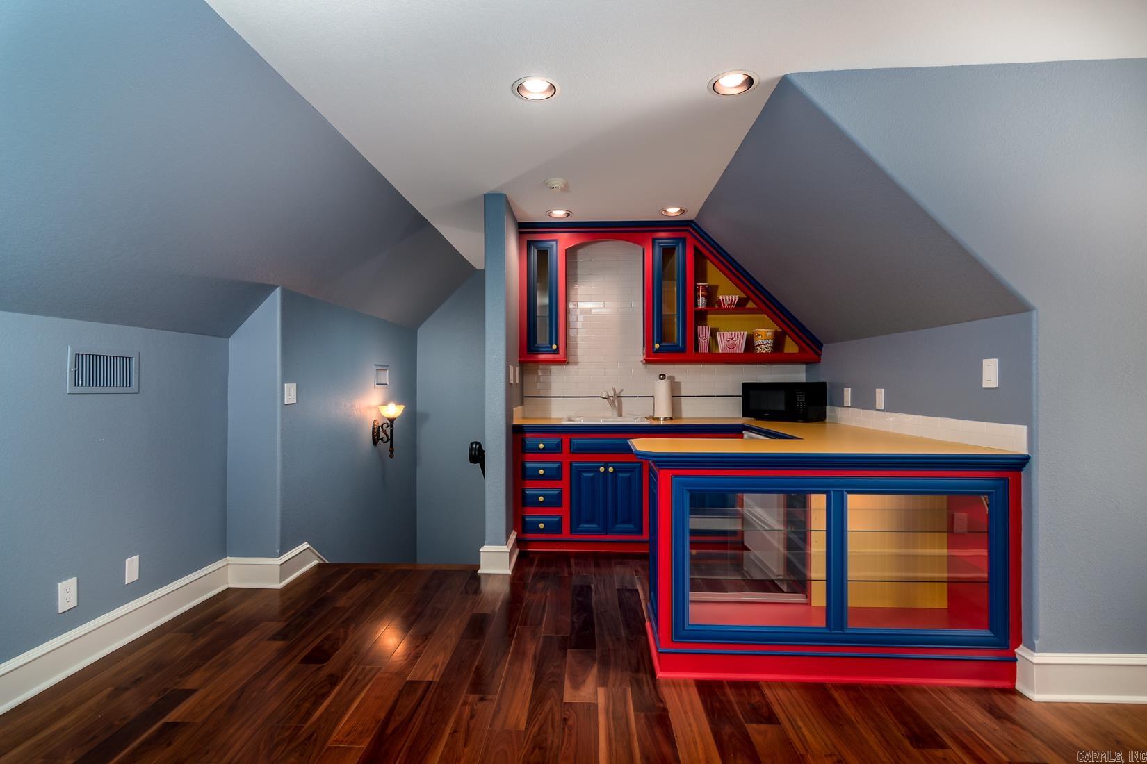 THUNDER BAY - LAKE - Residential