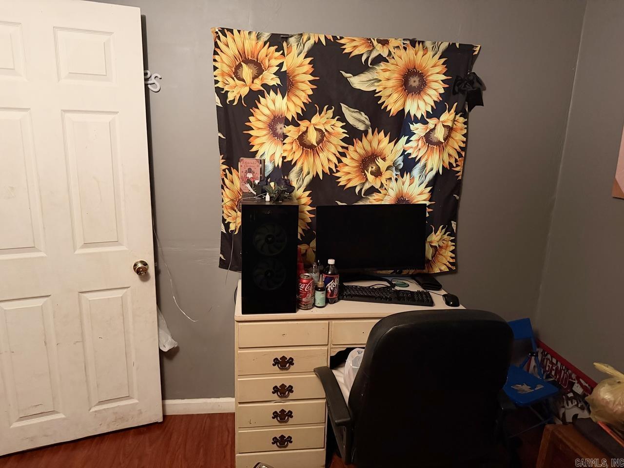 REPLAT E1/2 LOT 5 COBB & LEE - Residential