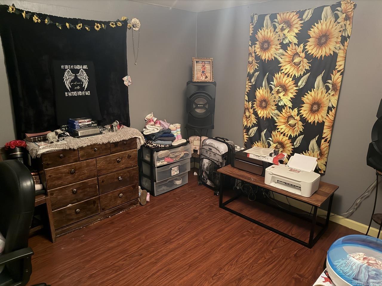 REPLAT E1/2 LOT 5 COBB & LEE - Residential