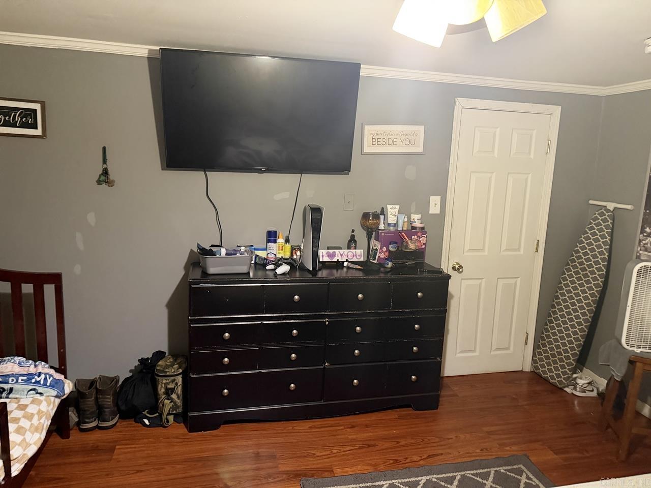 REPLAT E1/2 LOT 5 COBB & LEE - Residential