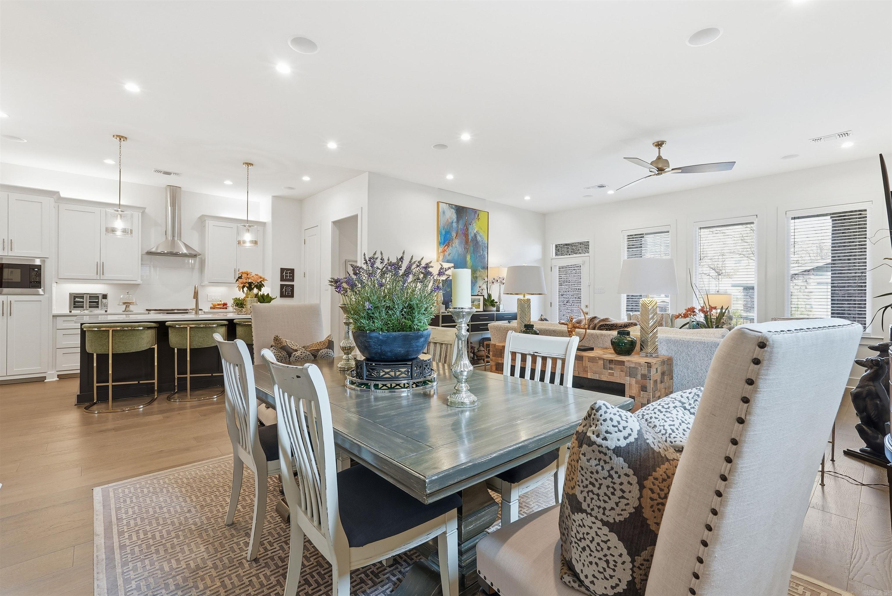 MERGERON COURT - Residential