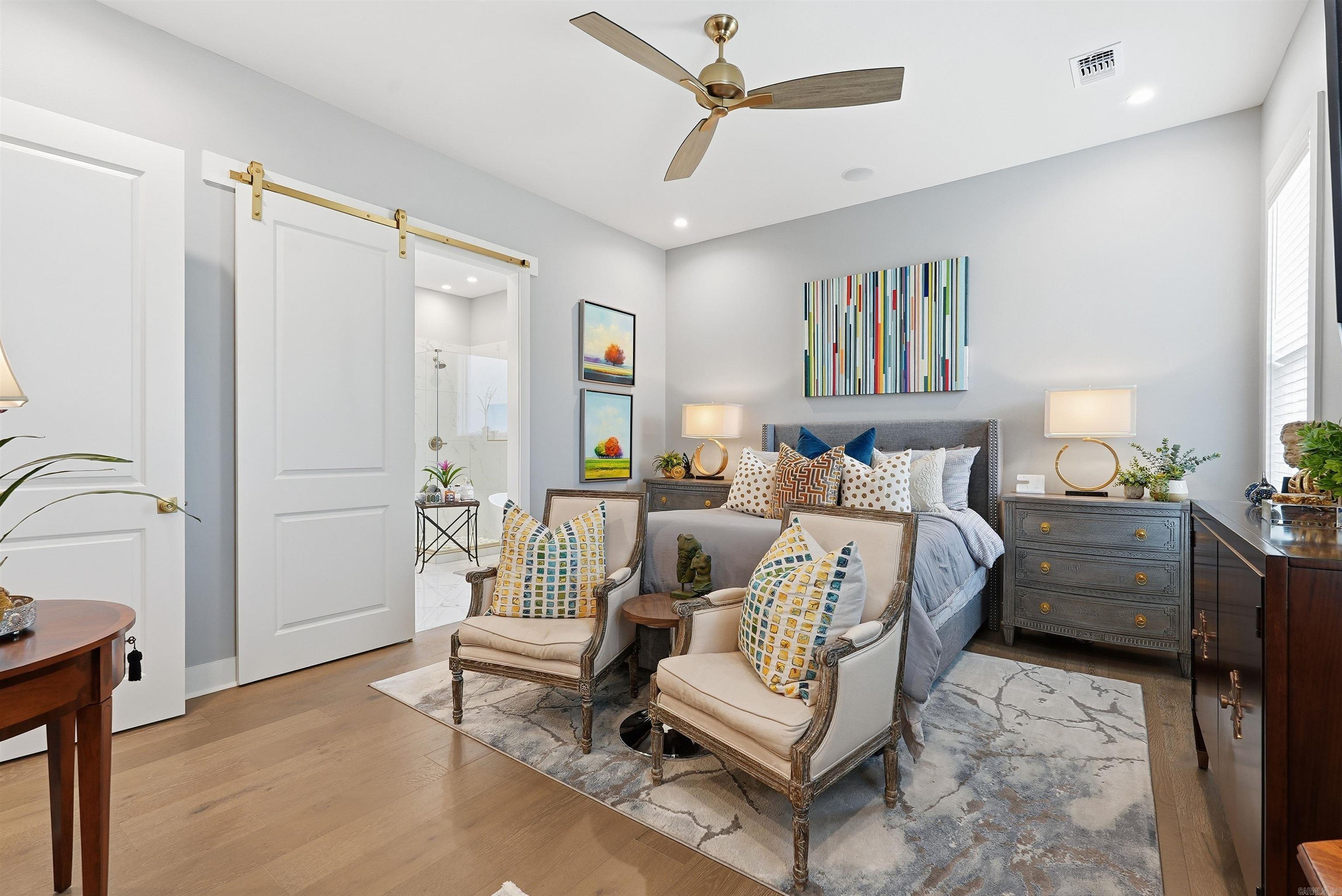 MERGERON COURT - Residential