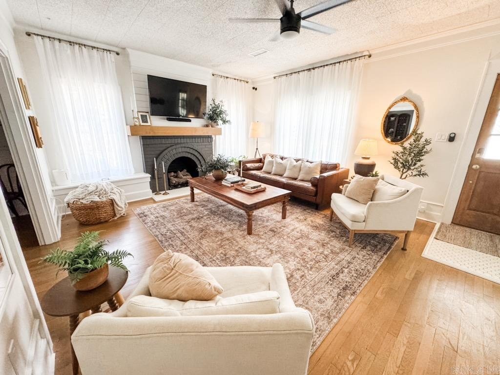 THOMPSON HEIGHTS - Residential
