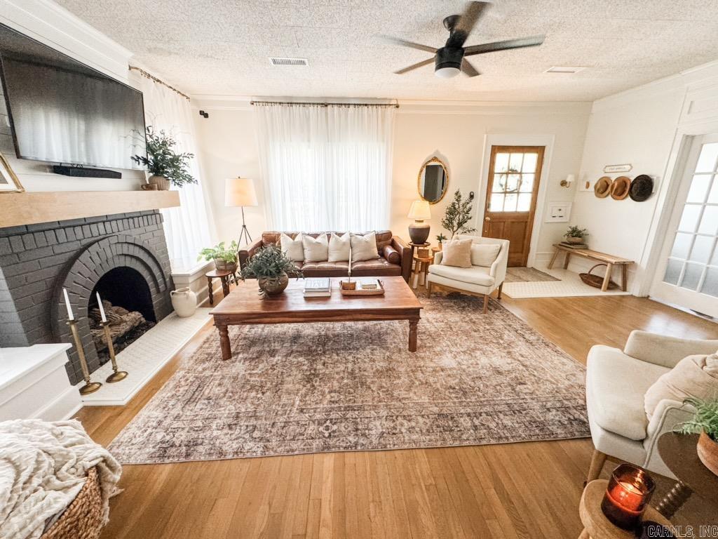 THOMPSON HEIGHTS - Residential