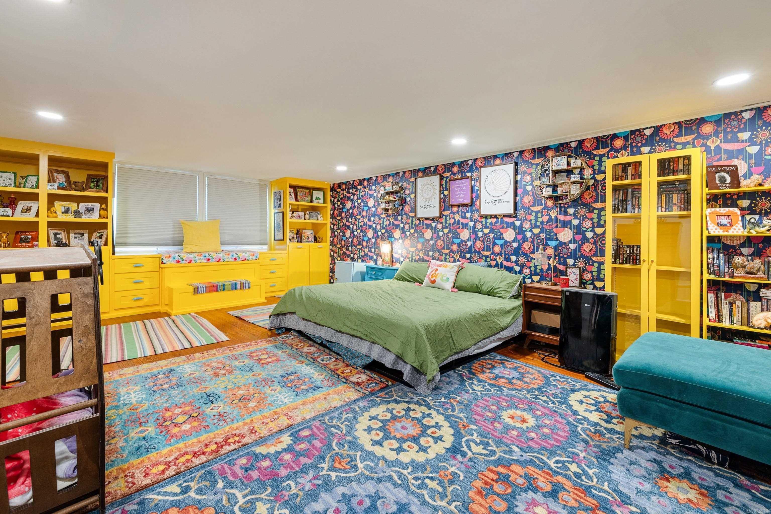 PULASKI HEIGHTS - Residential