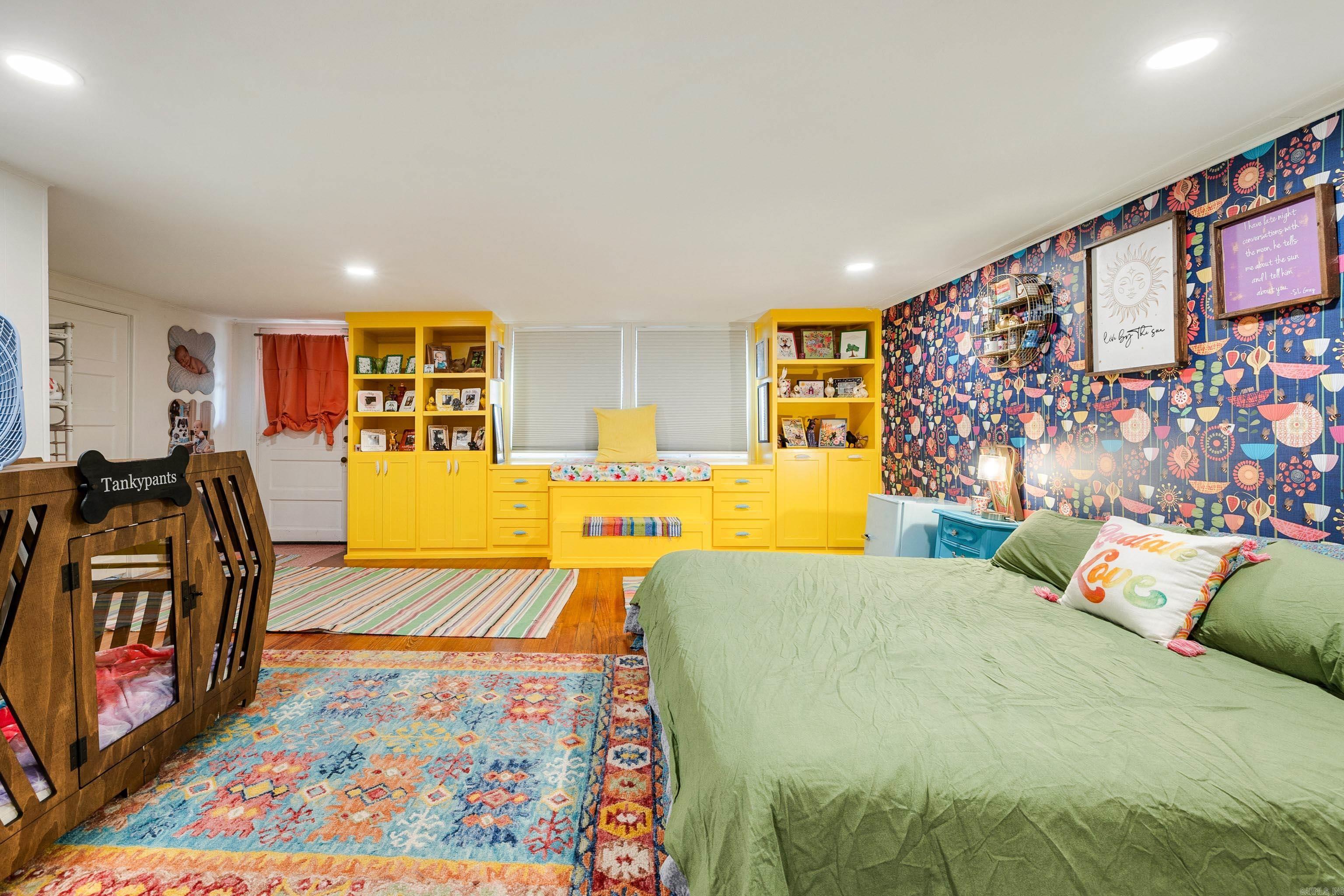 PULASKI HEIGHTS - Residential