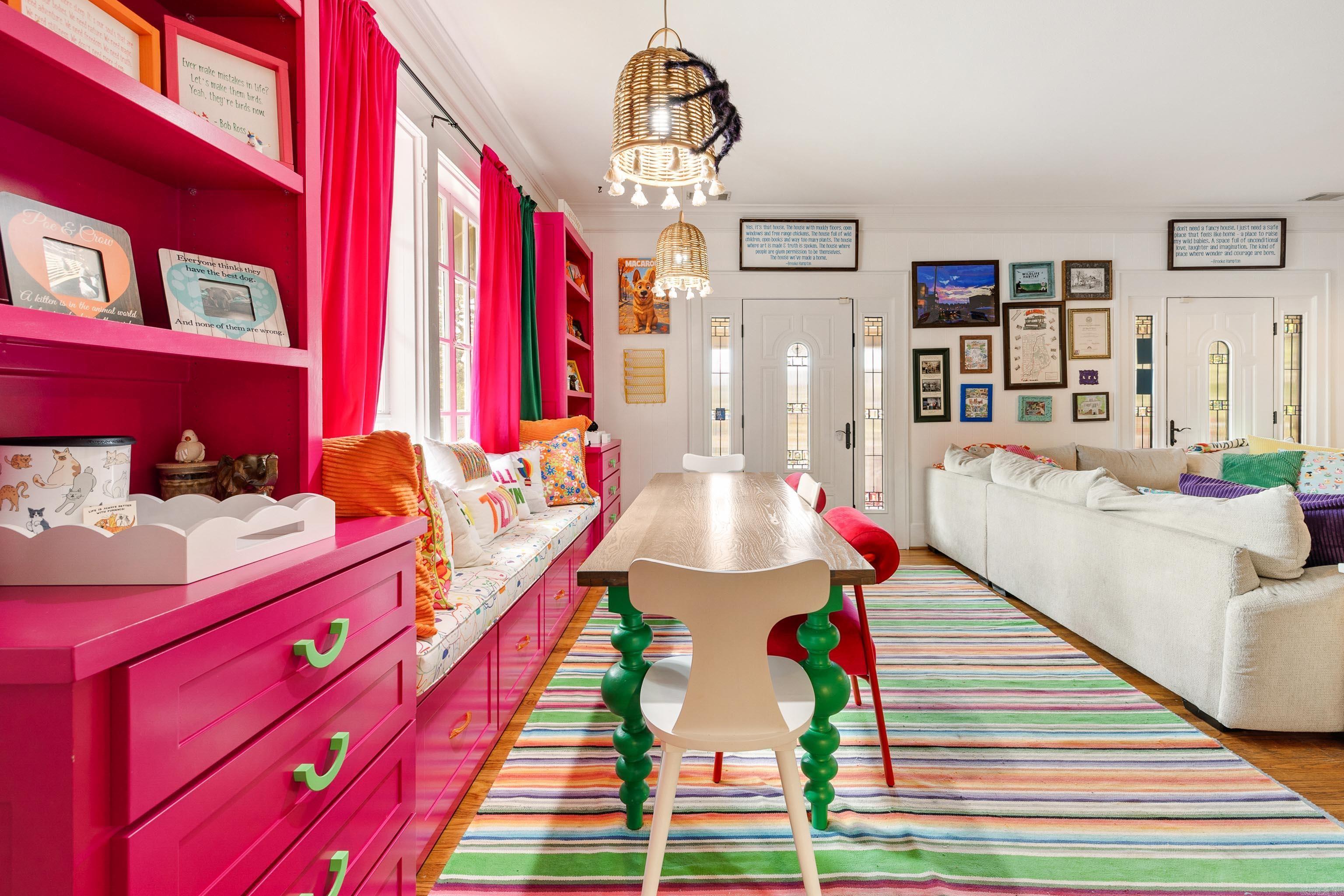 PULASKI HEIGHTS - Residential