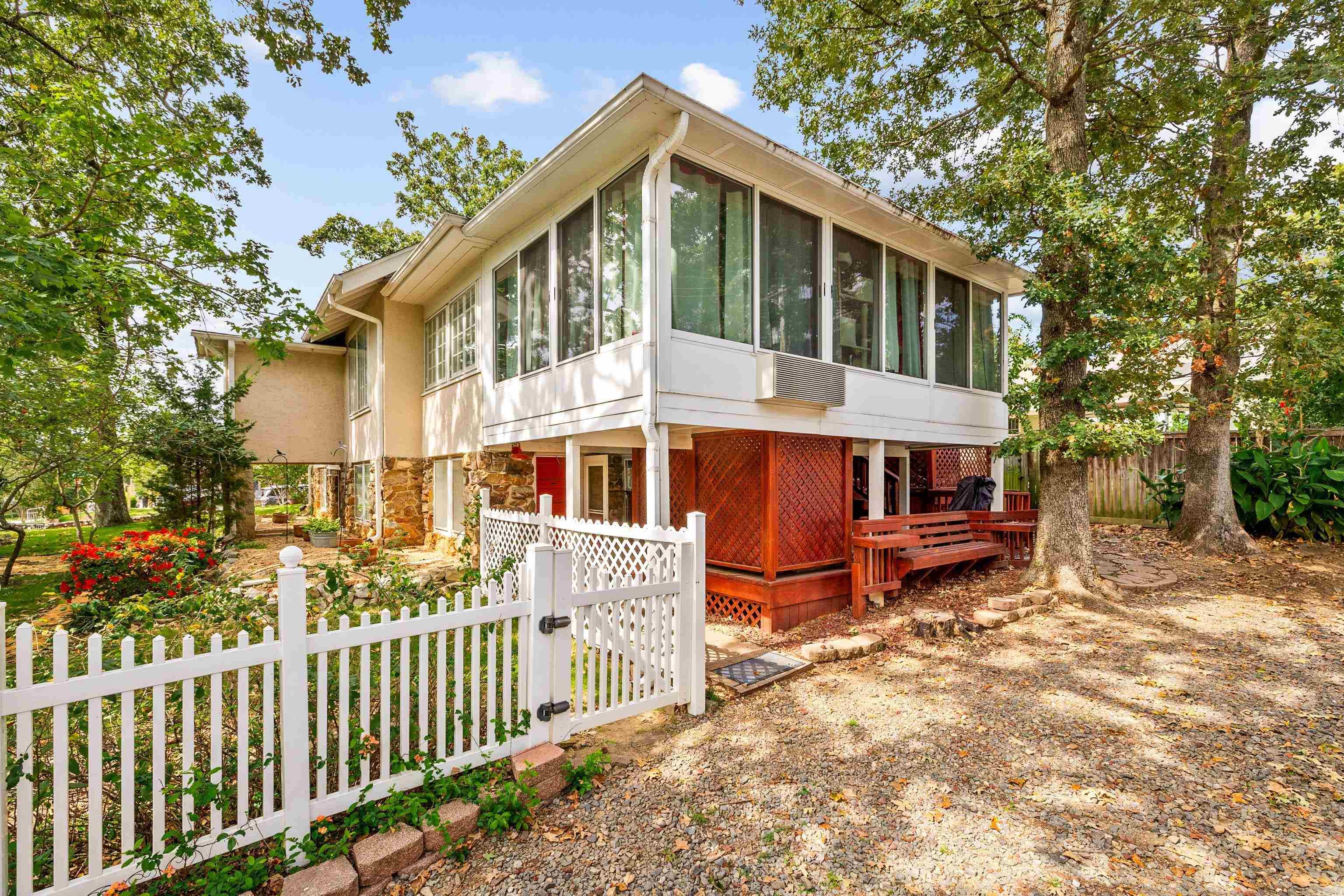 PULASKI HEIGHTS - Residential