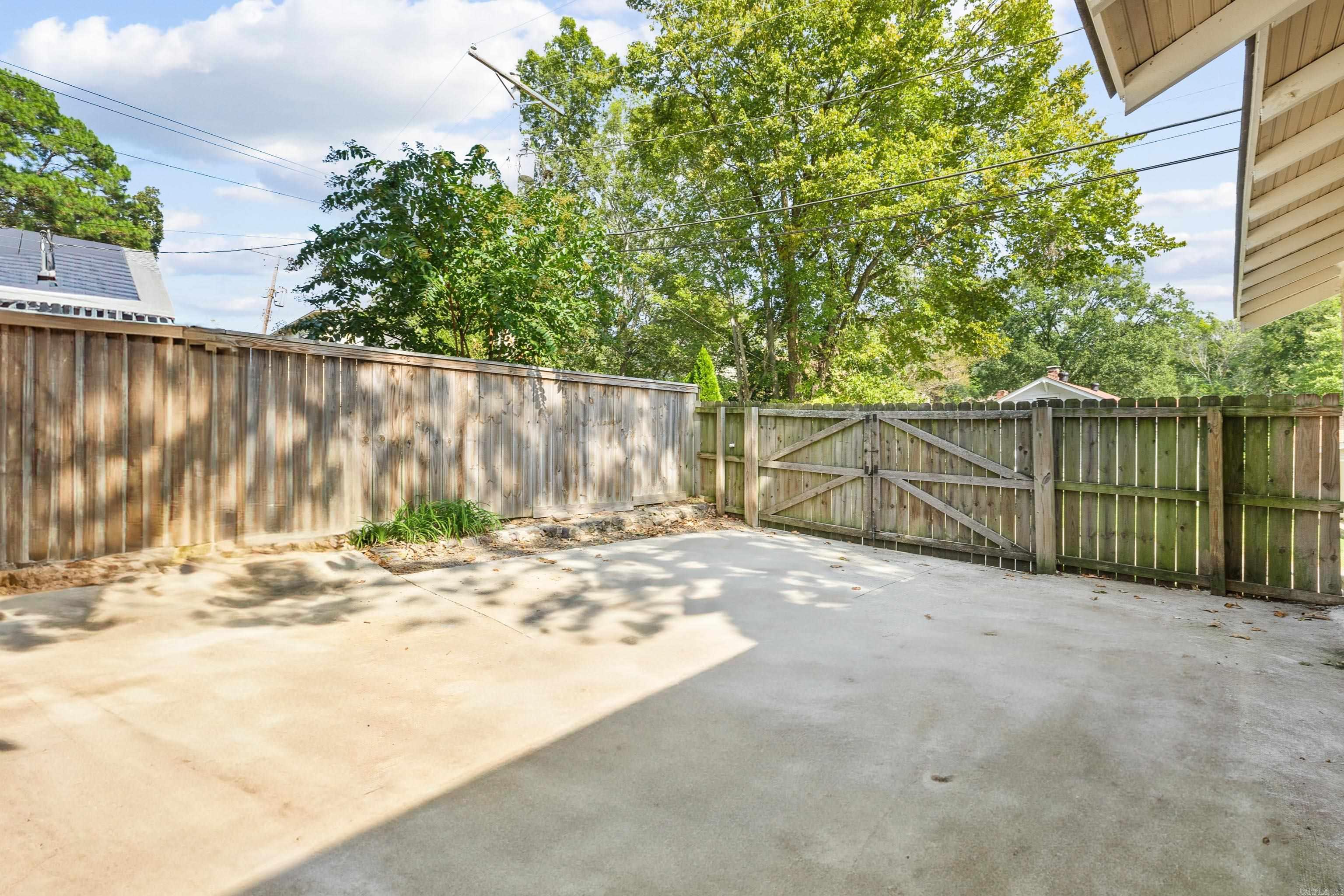 PULASKI HEIGHTS - Residential