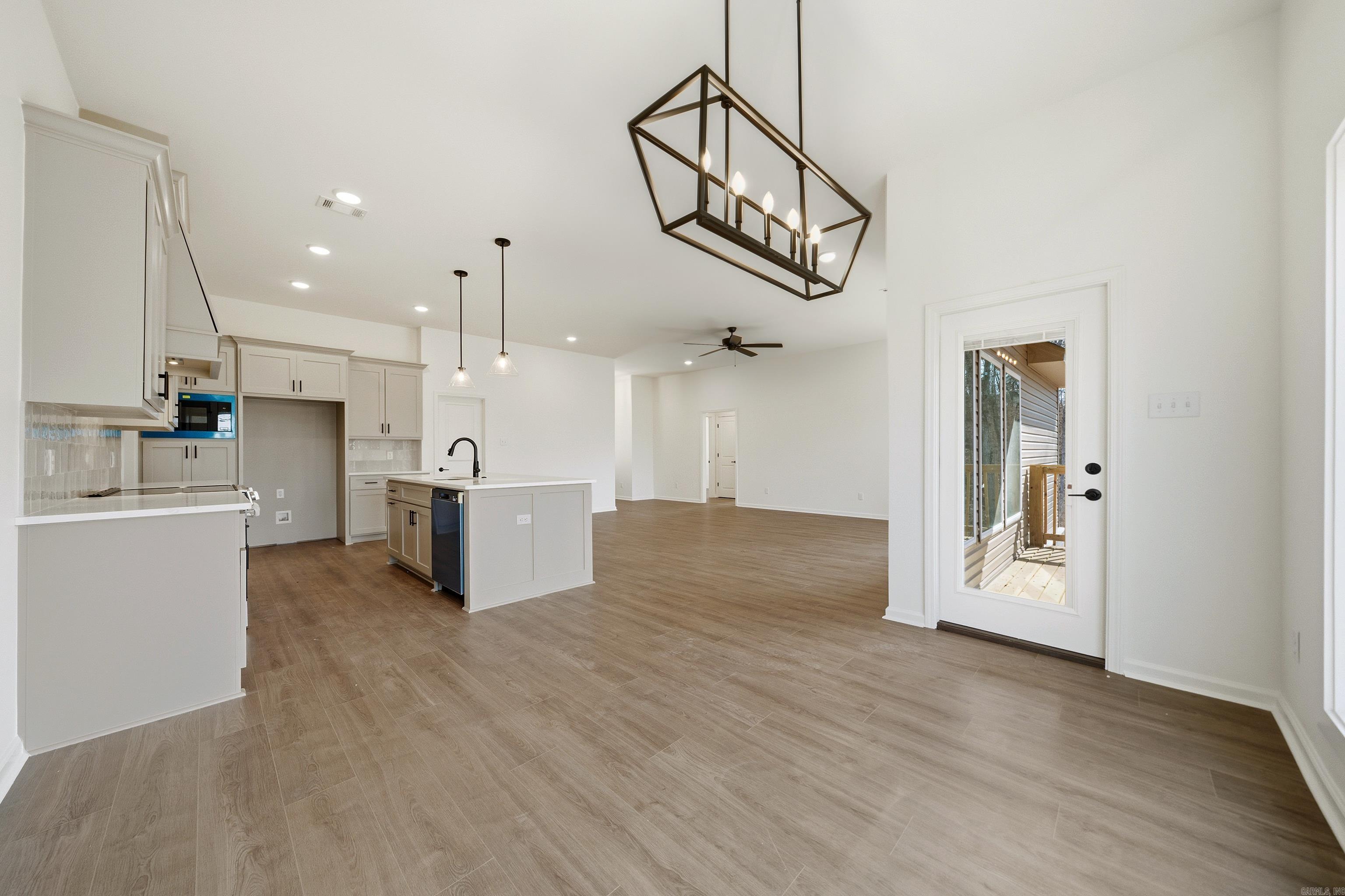 DIAMONDHEAD - Residential