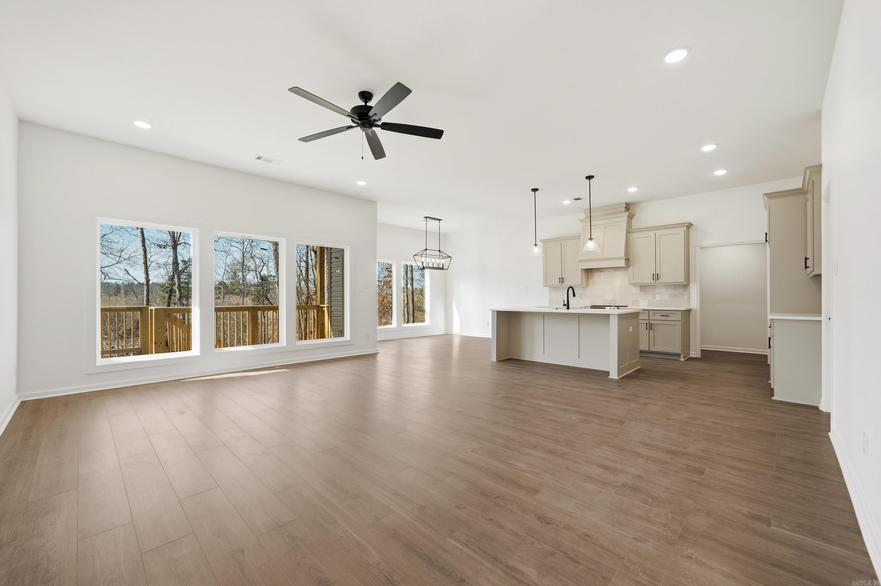 DIAMONDHEAD - Residential