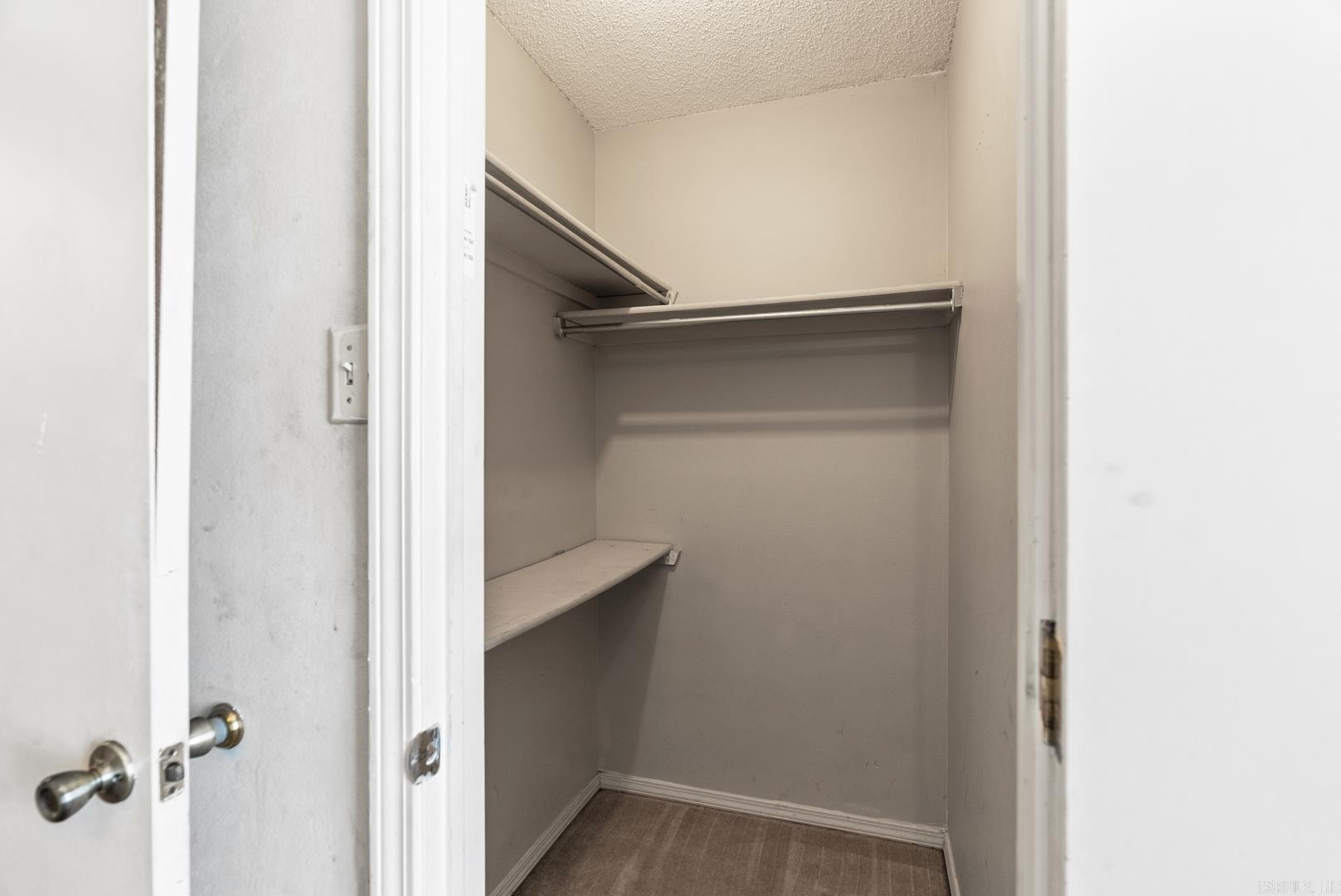 ROLLING OAKS - Residential