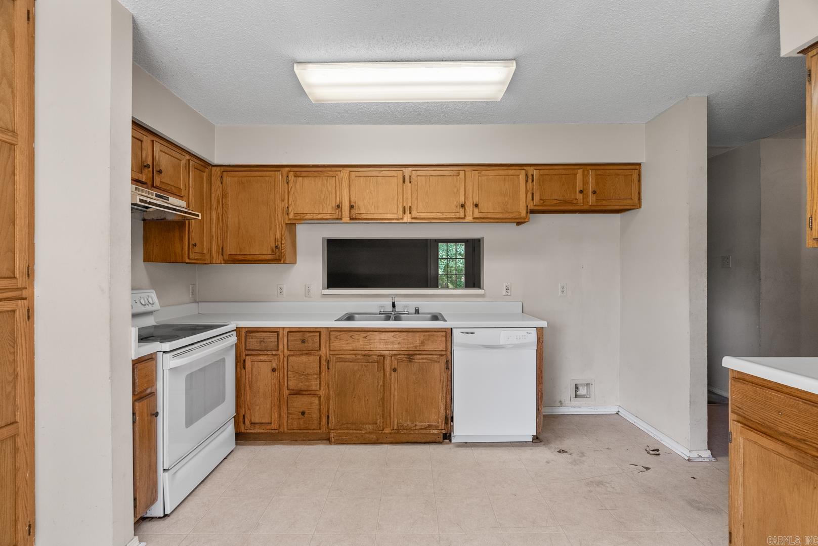 ROLLING OAKS - Residential