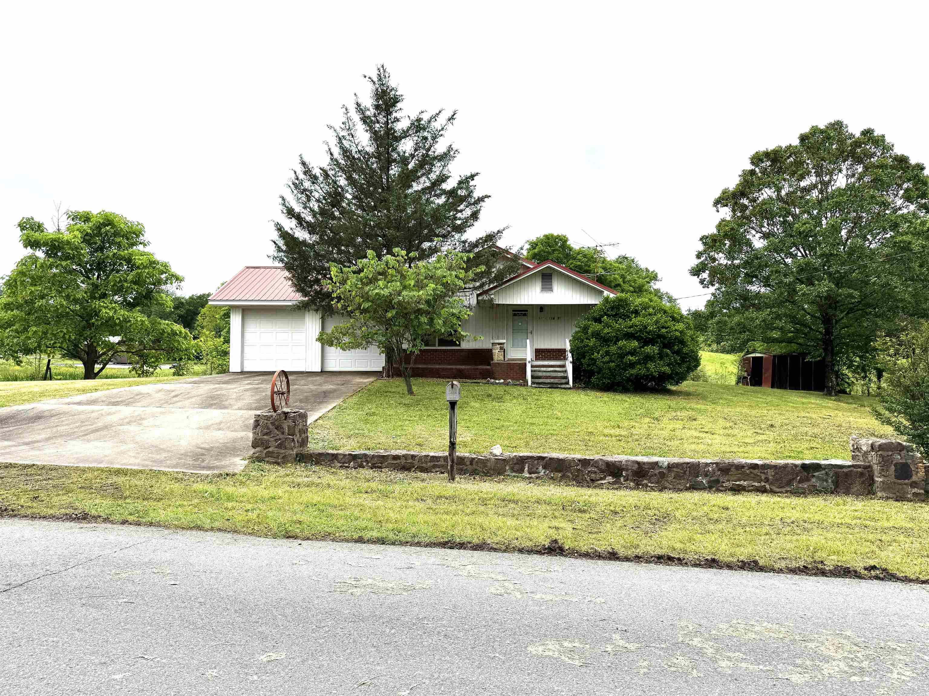 MOUNT IDA CITY ACREAGE - Residential