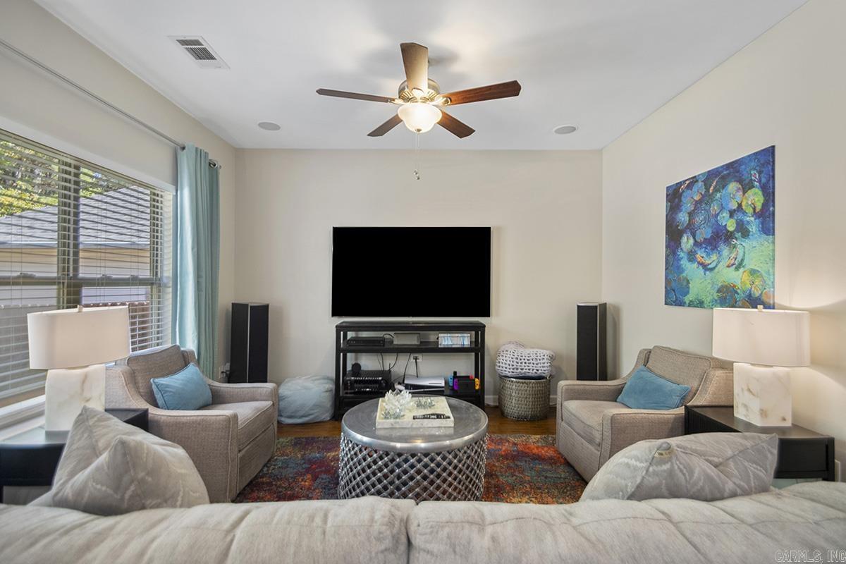 PERRY PLACE - Residential