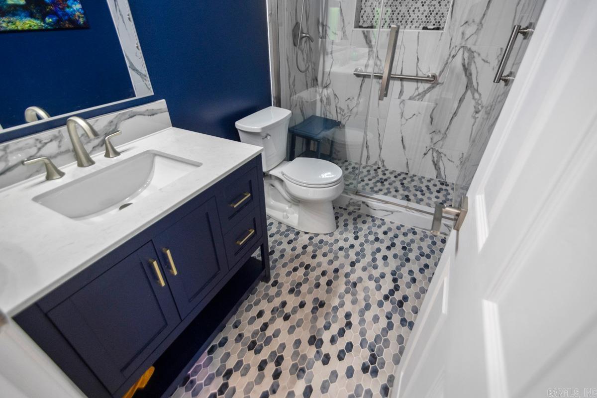 PERRY PLACE - Residential