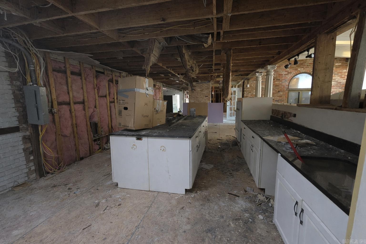 WOODLAND ACRES - Residential