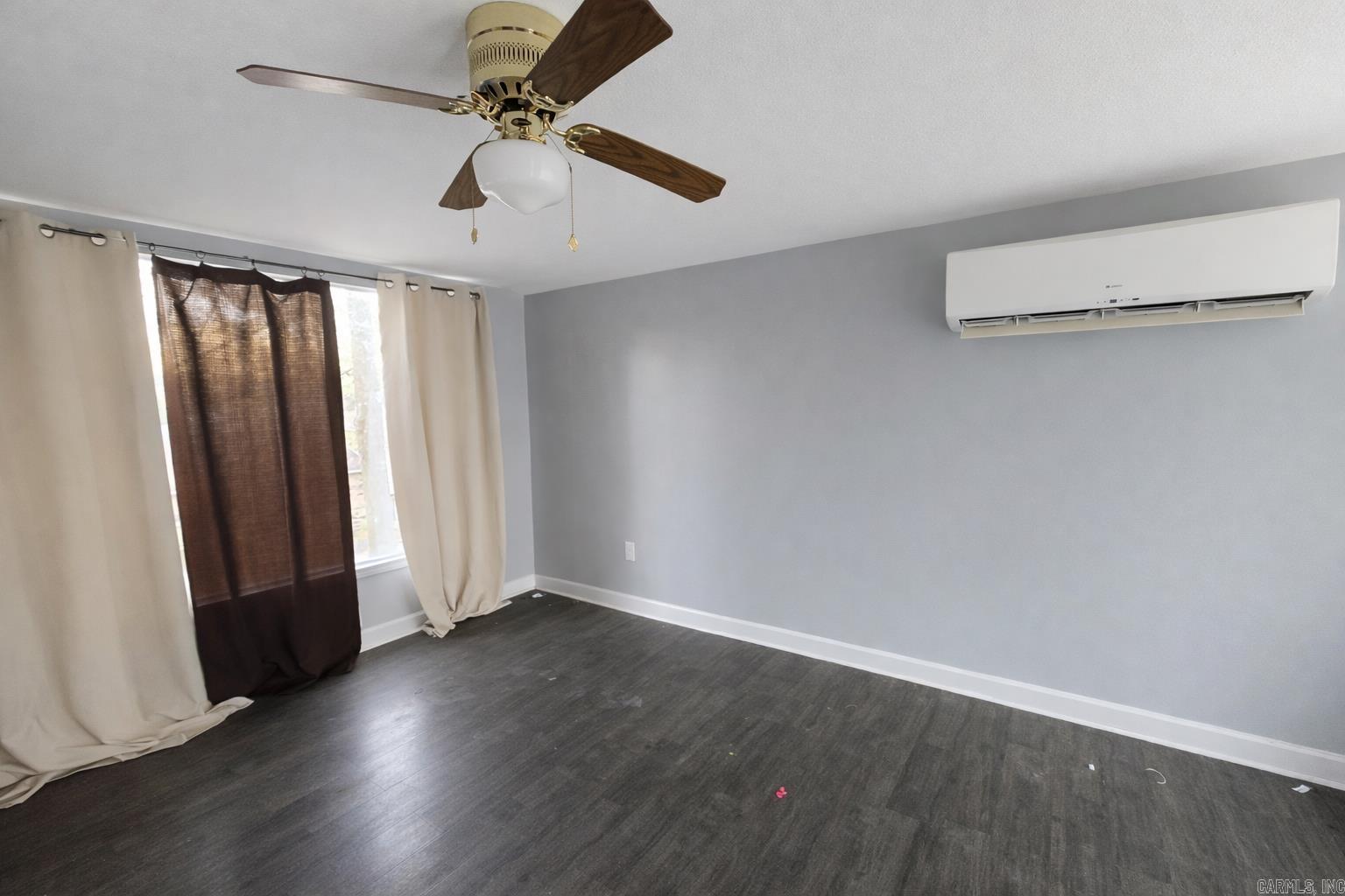 WOODLAND ACRES - Residential