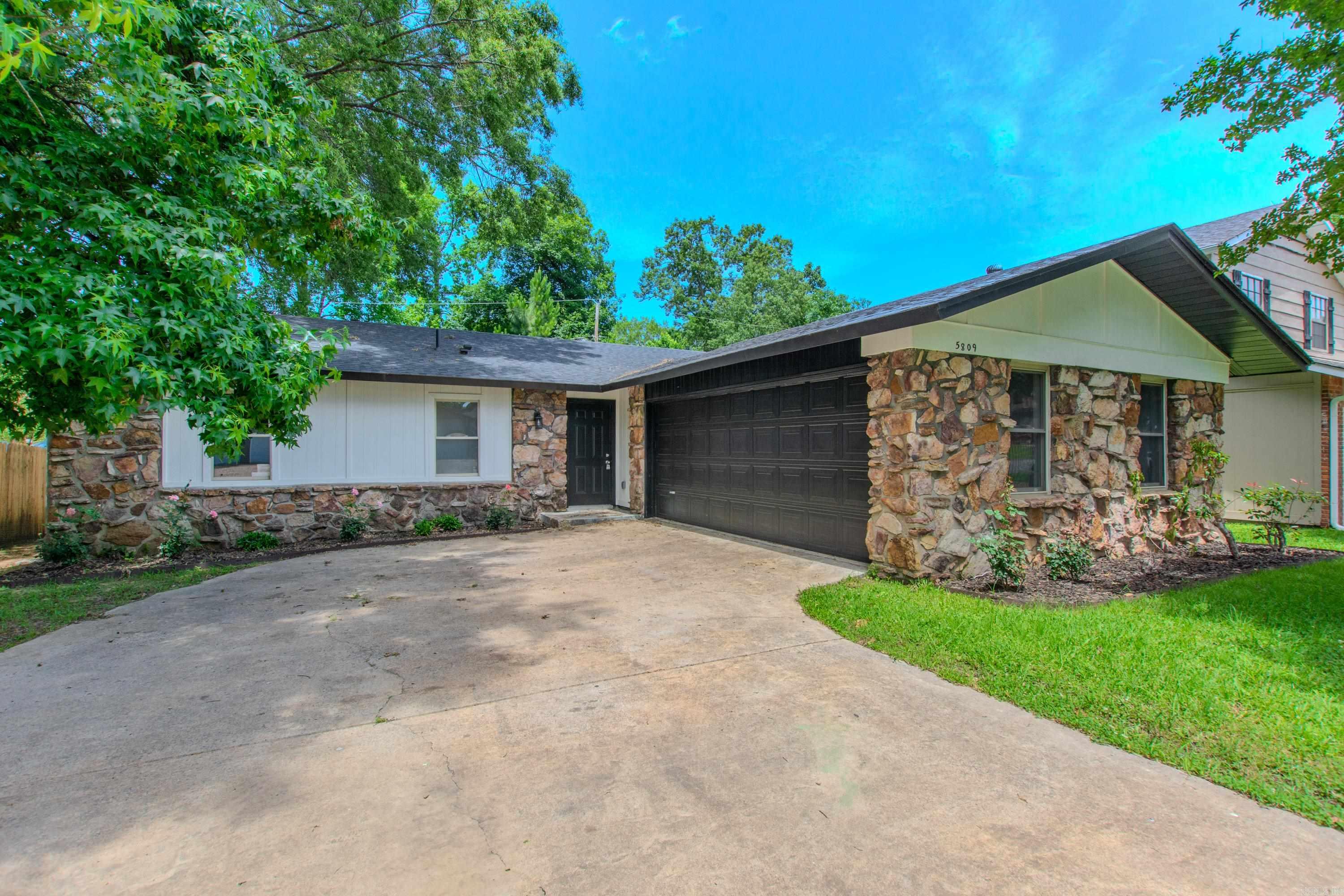 WOW, WOW, WOW! You have got to come see this one! New roof, new windows, new patio door, new flooring, new paint, new appliances, completely remodeled! The kitchen is STUNNING, check out the gorgeous granite, Huge island with additional sink prep area. Very spacious and open living, dining and kitchen! The walk-in tiled showers in both bathrooms are spa like, for sure! Side load garage, extra landscaping and fenced! Your going to love it! Some pictures are virtually staged.