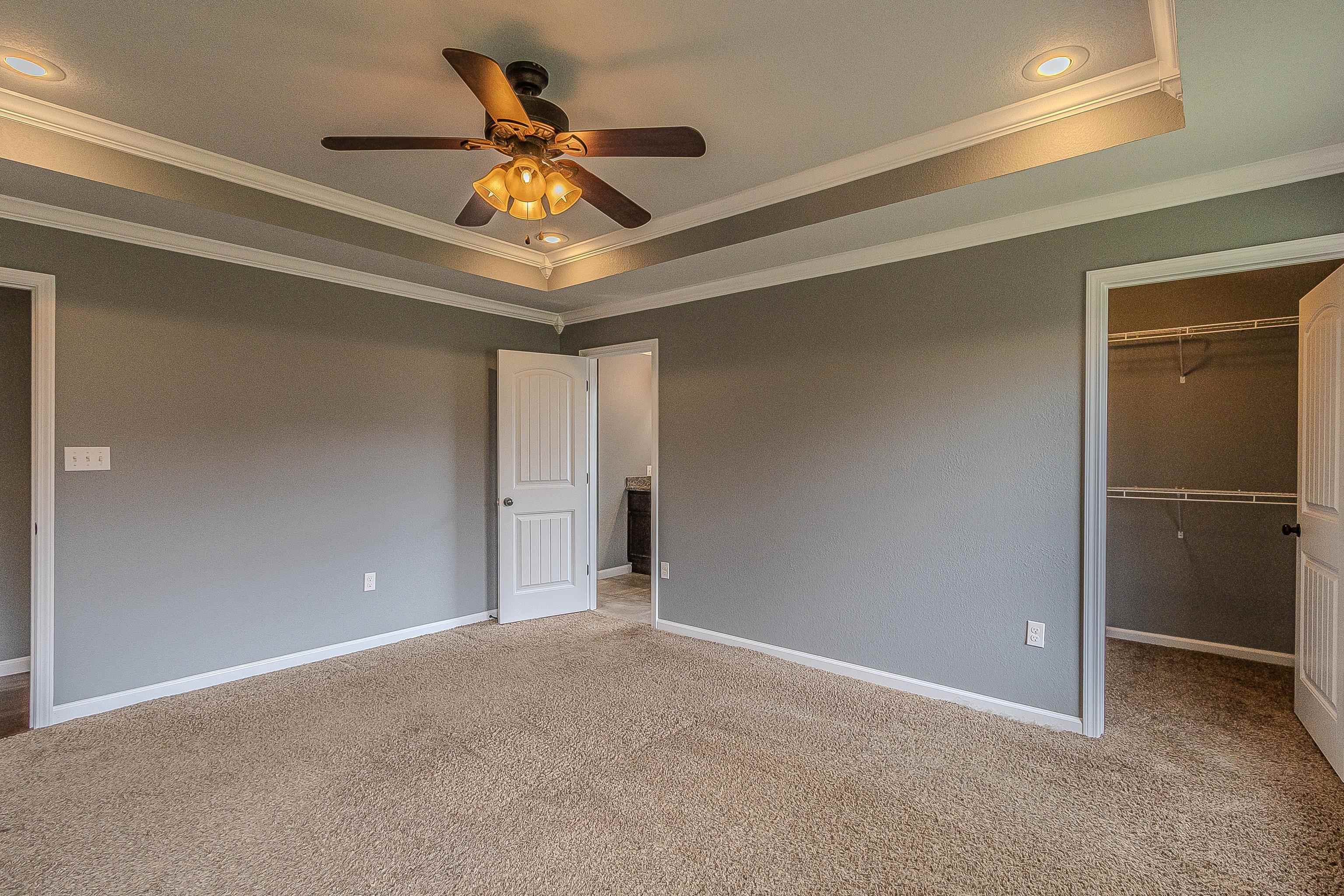 DONLEE RIDGE - Residential