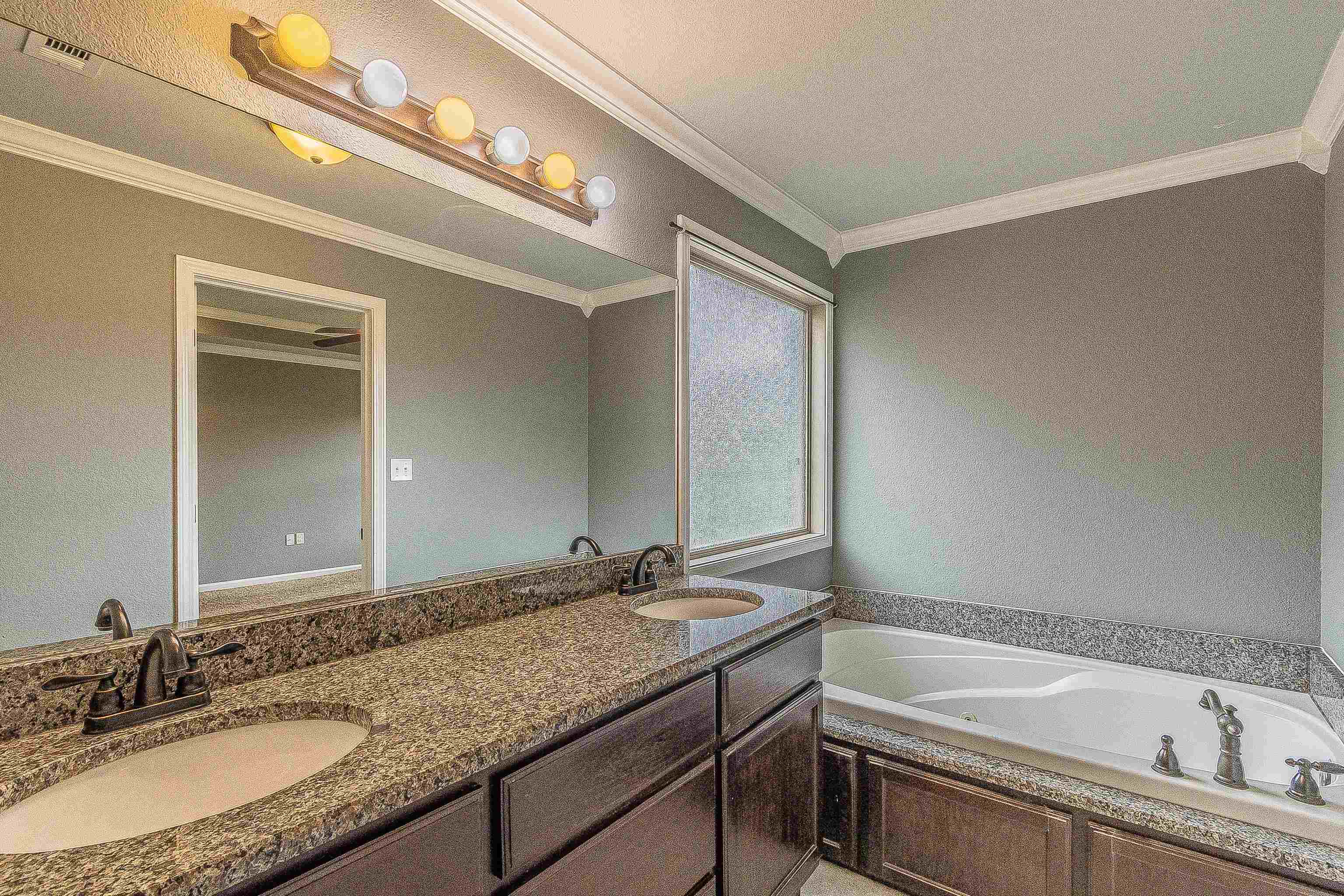 DONLEE RIDGE - Residential