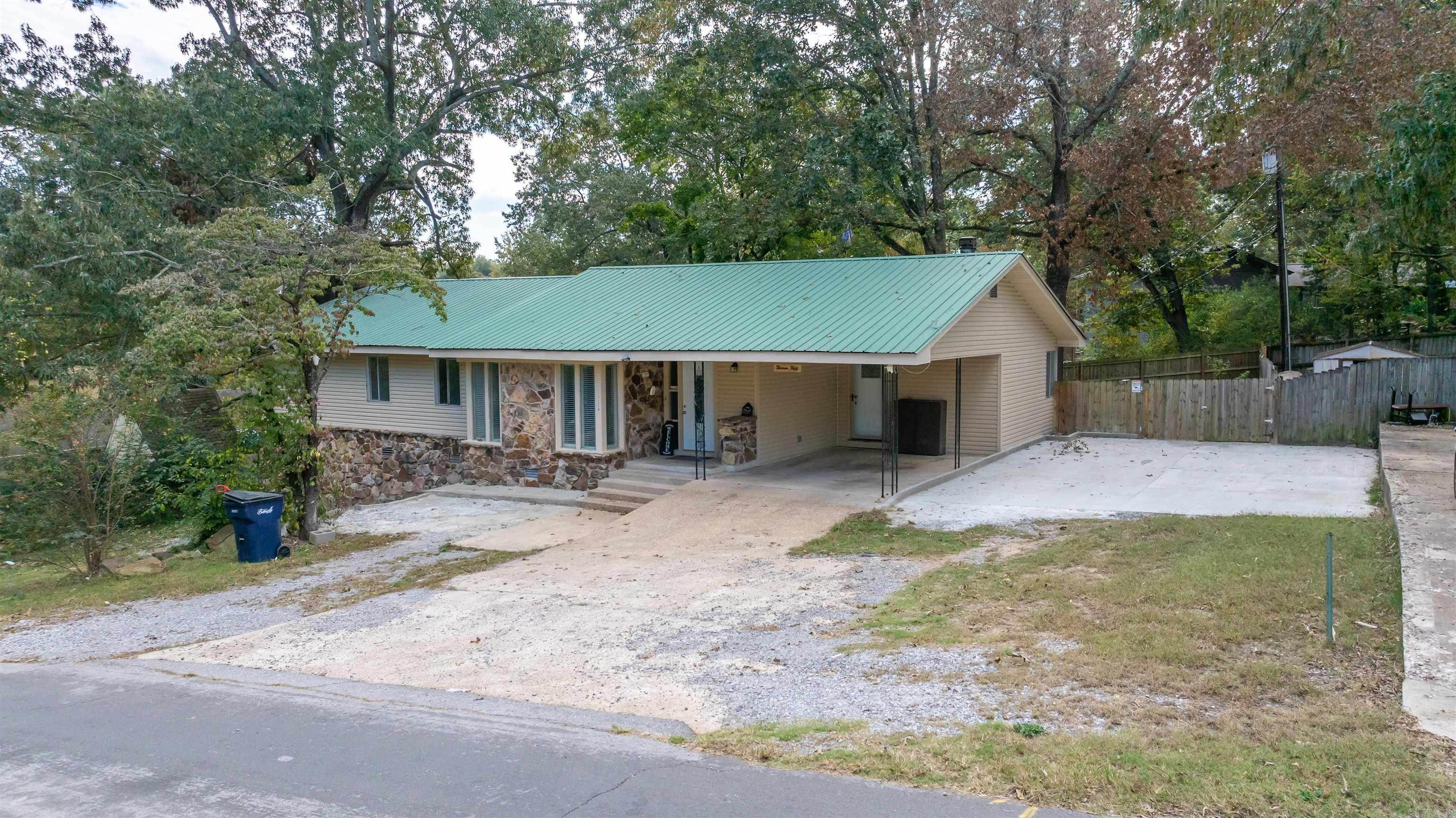 BRYANTS 2ND EAST - Residential