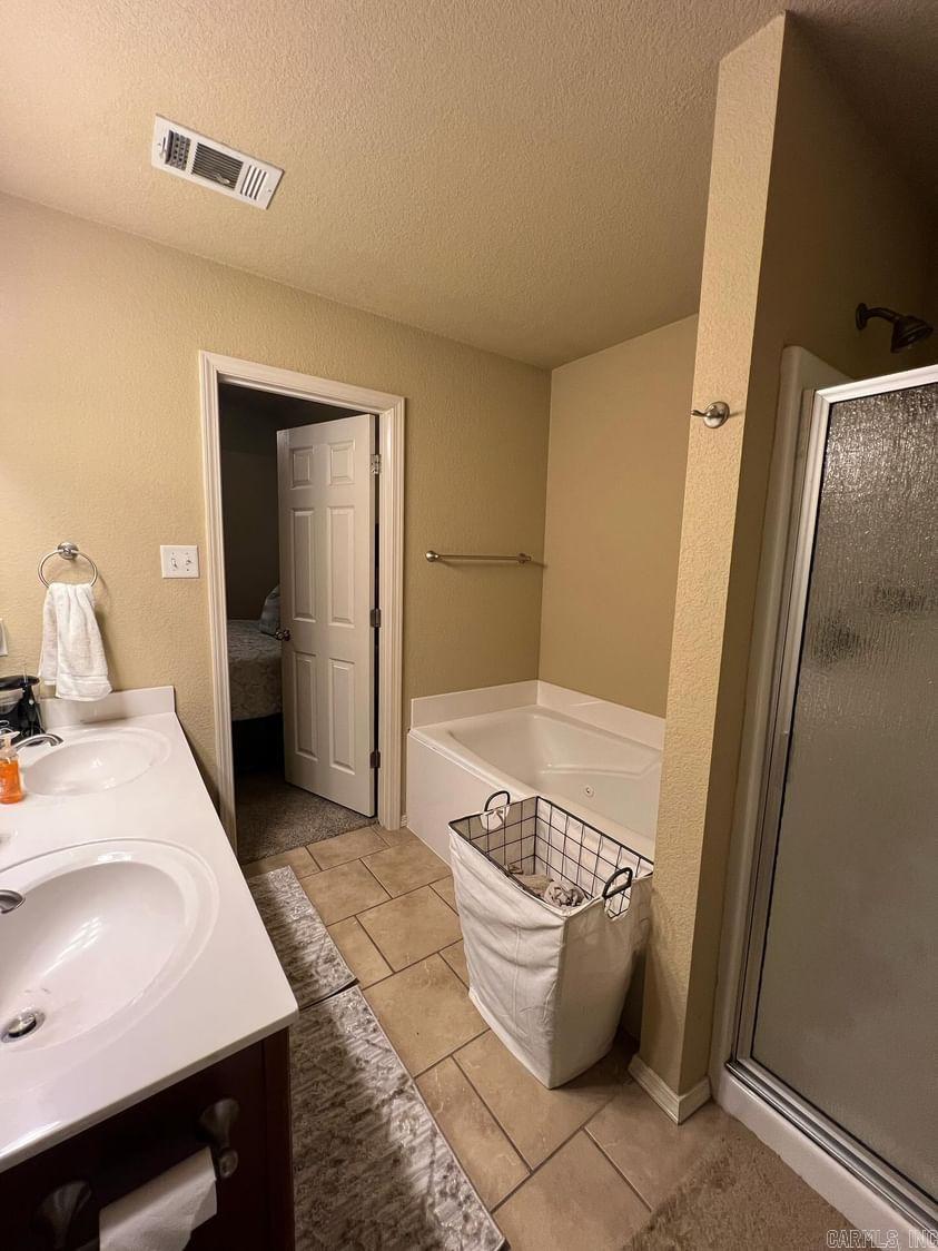 PARKWAY MEADOWS - Residential