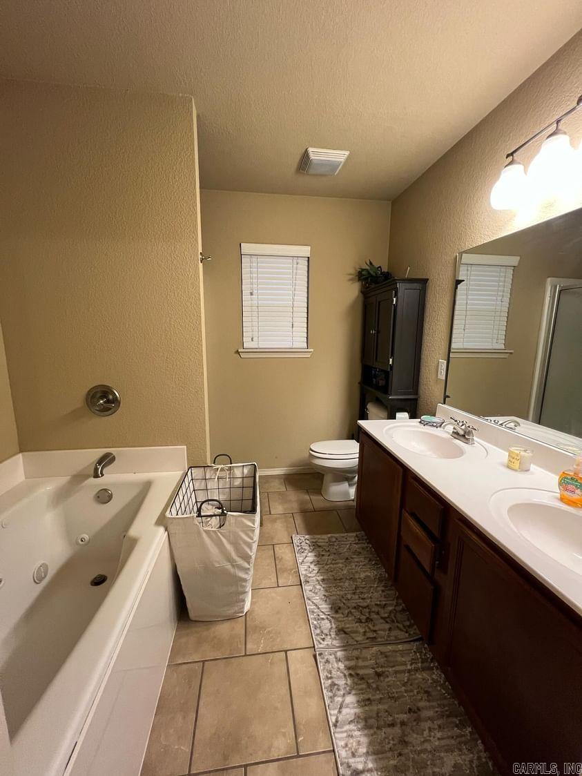 PARKWAY MEADOWS - Residential