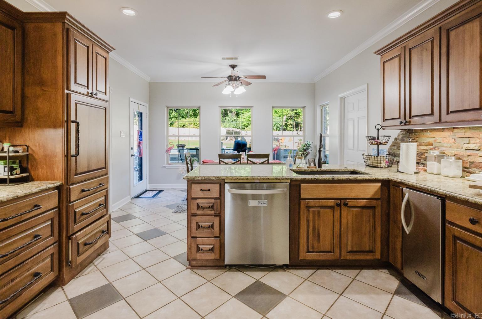 LEXINGTON PARK - Residential