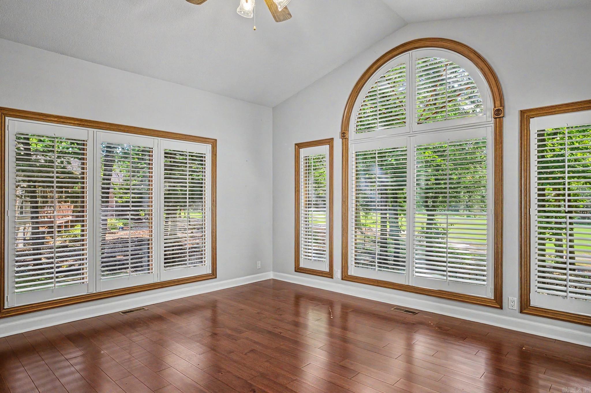 Isabella - Residential