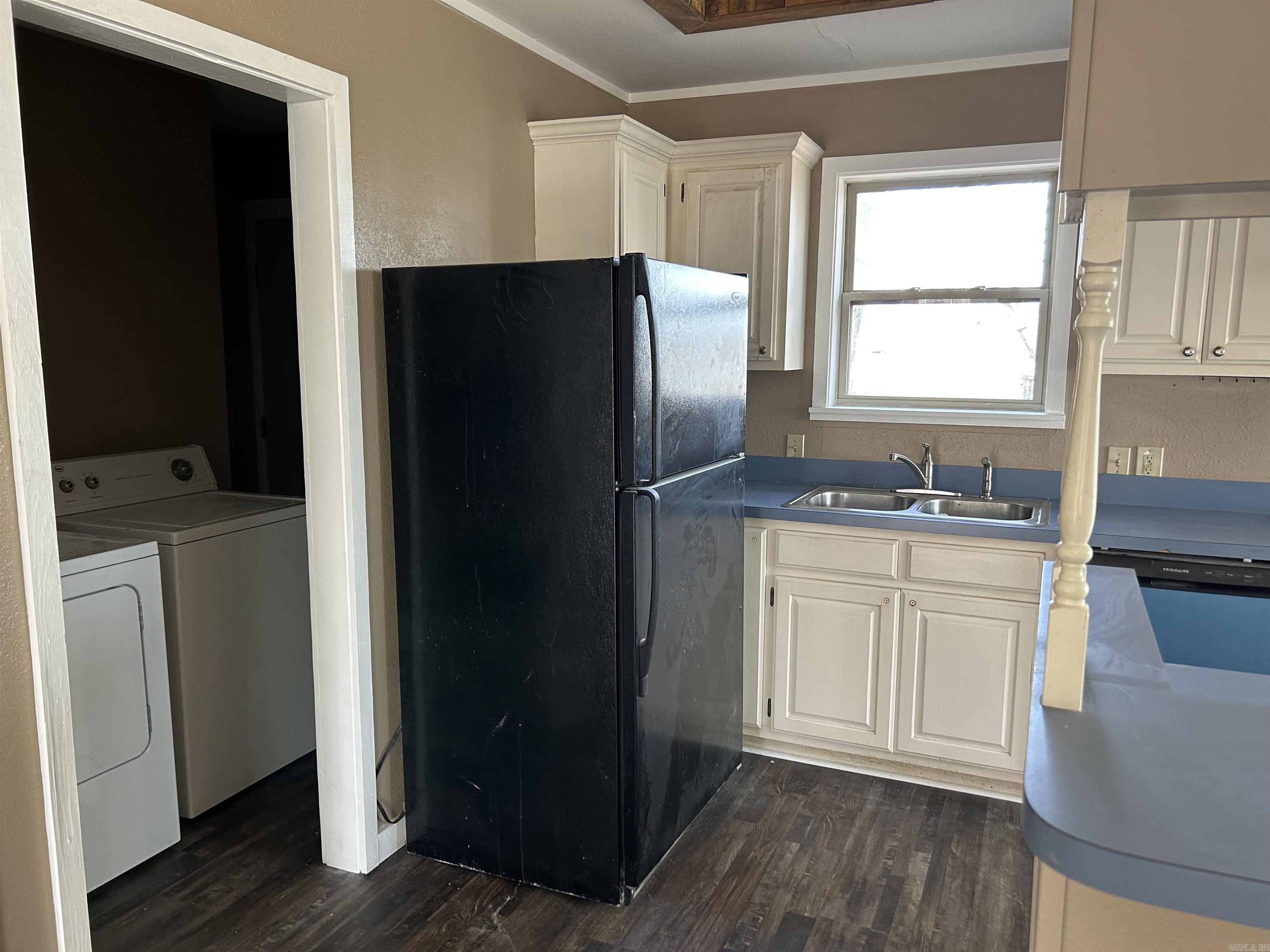 WATERFRONT COVE - Residential