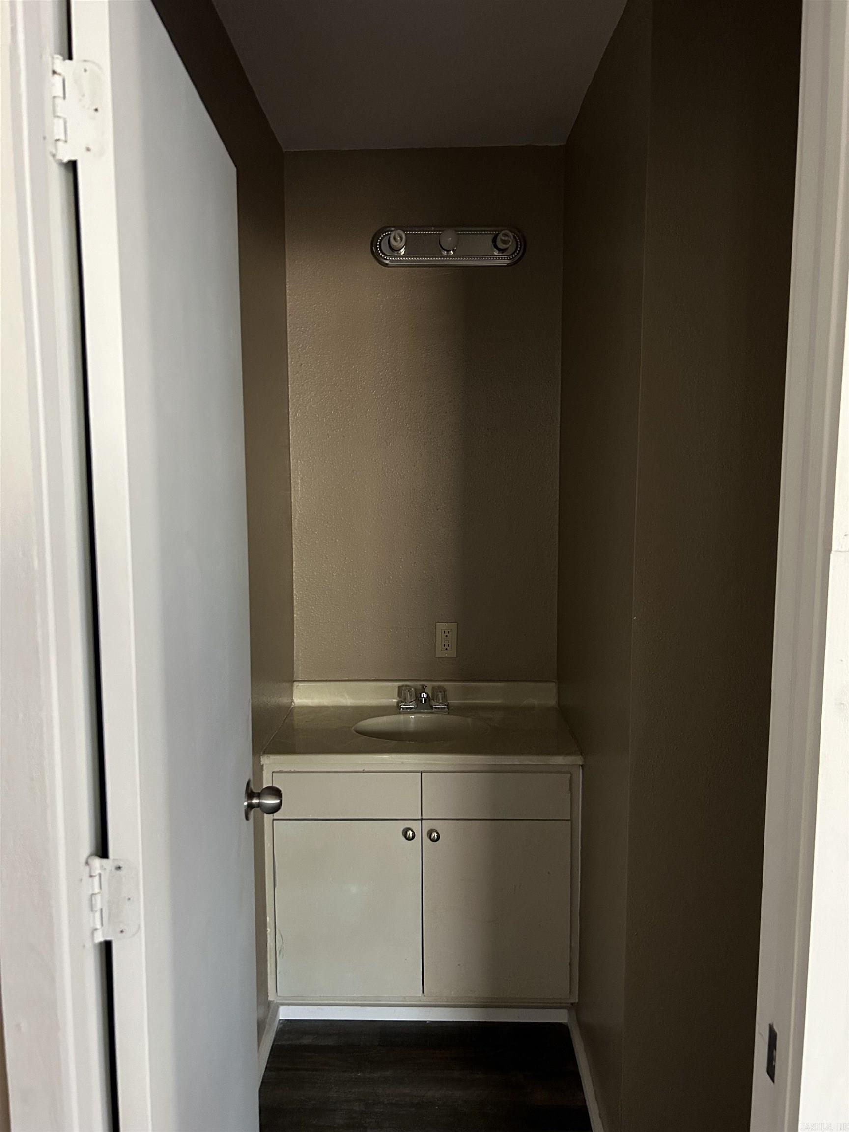 WATERFRONT COVE - Residential