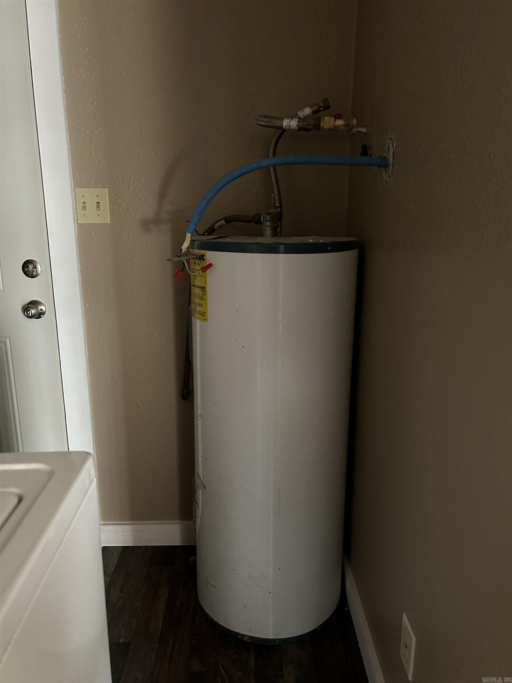 WATERFRONT COVE - Residential