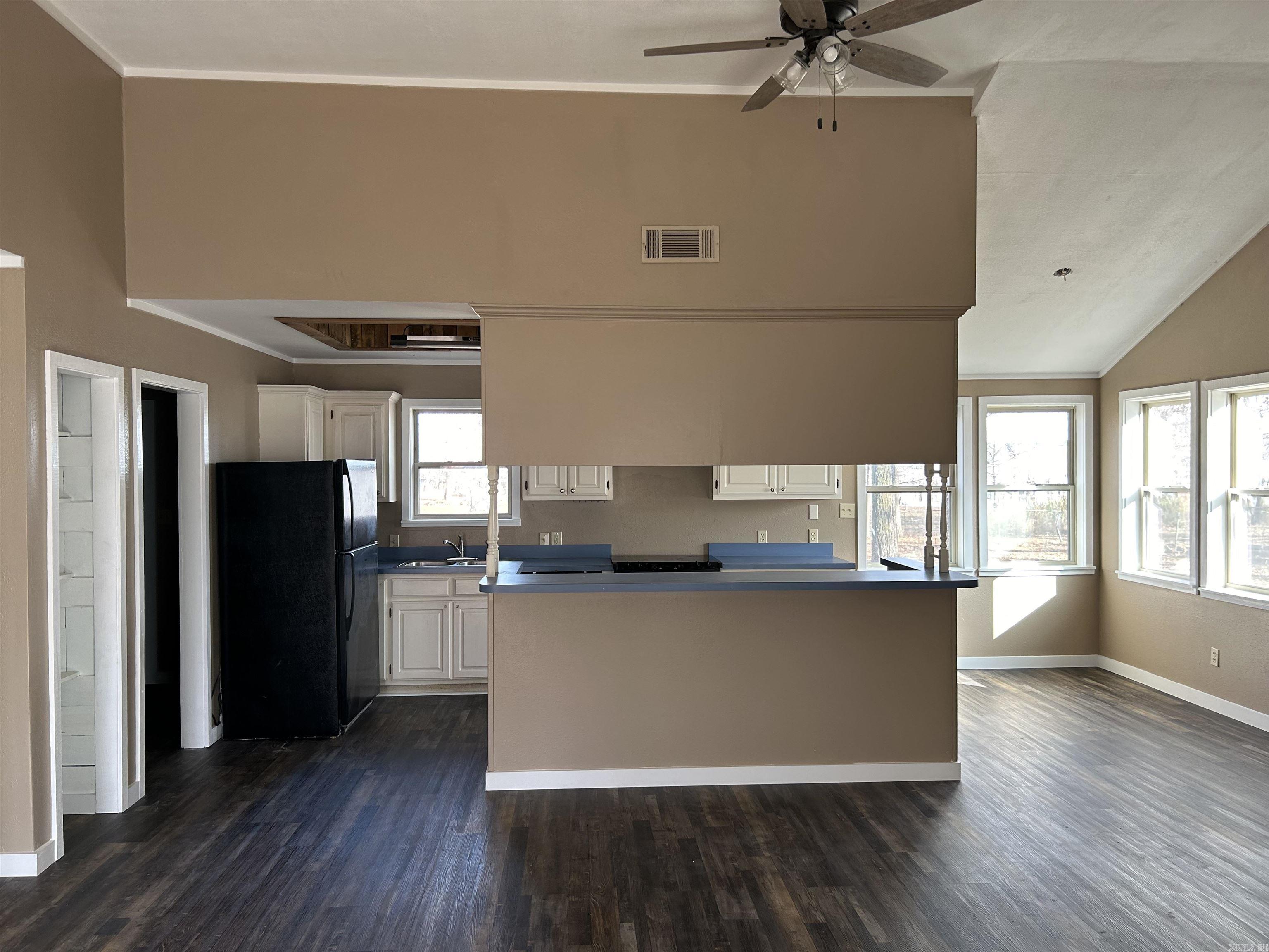 WATERFRONT COVE - Residential