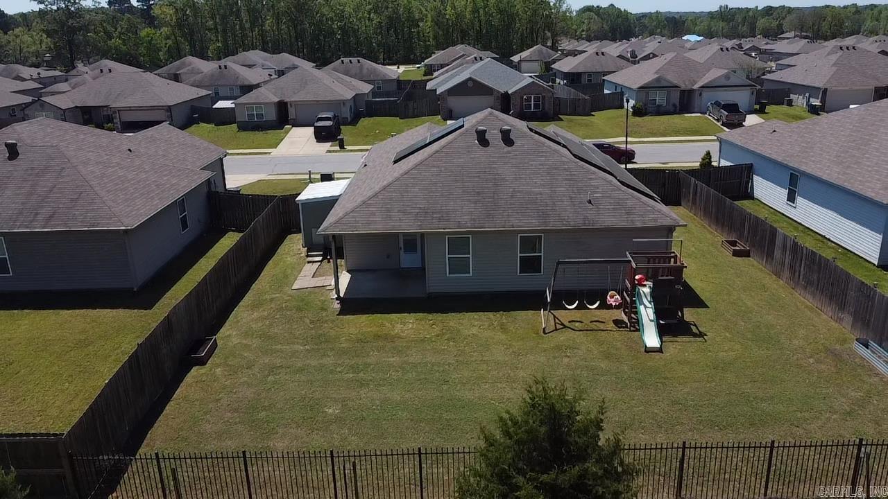 BENJAMIN GROVE - Residential