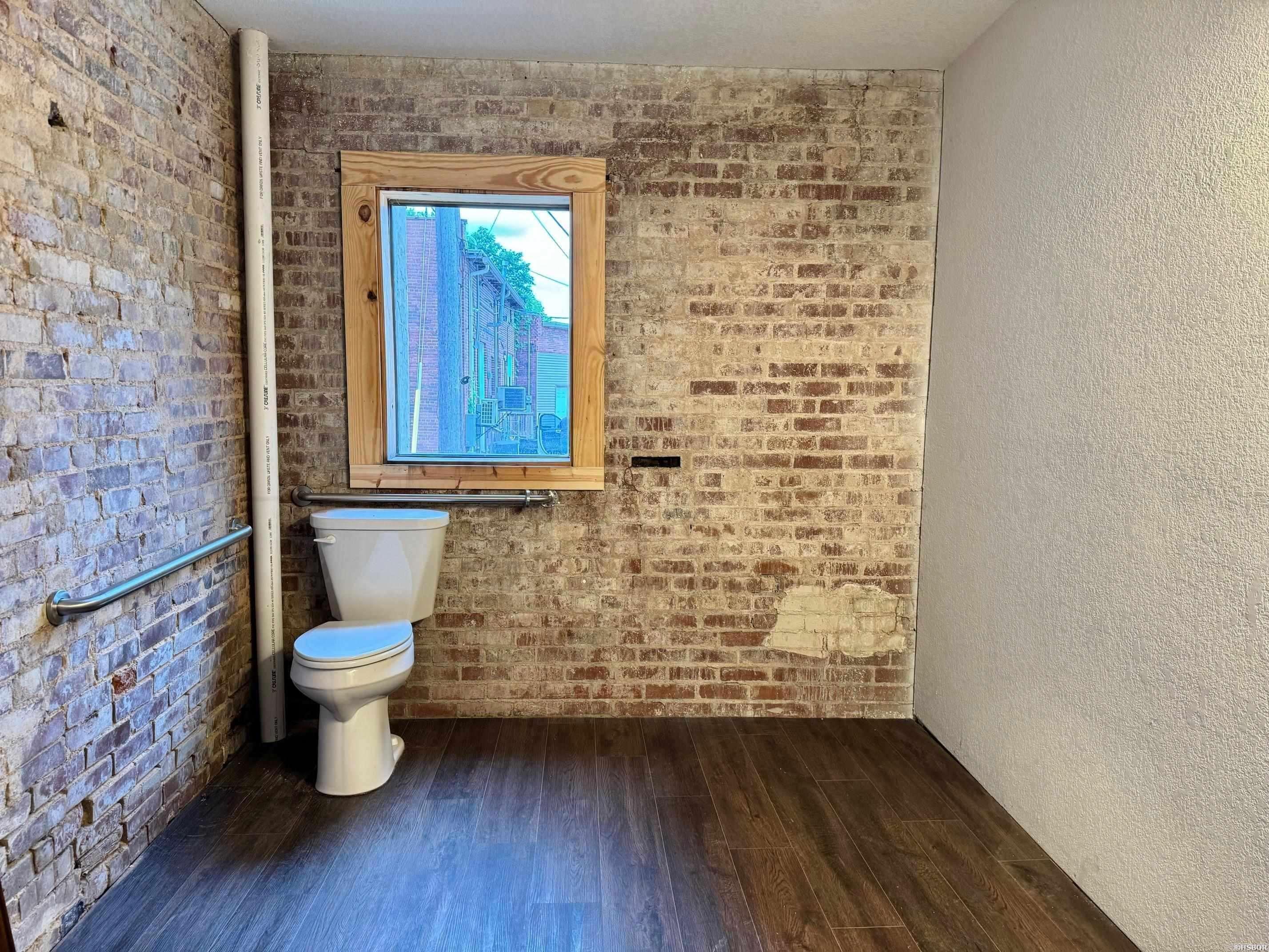 Lund and Hill - Commercial Sale