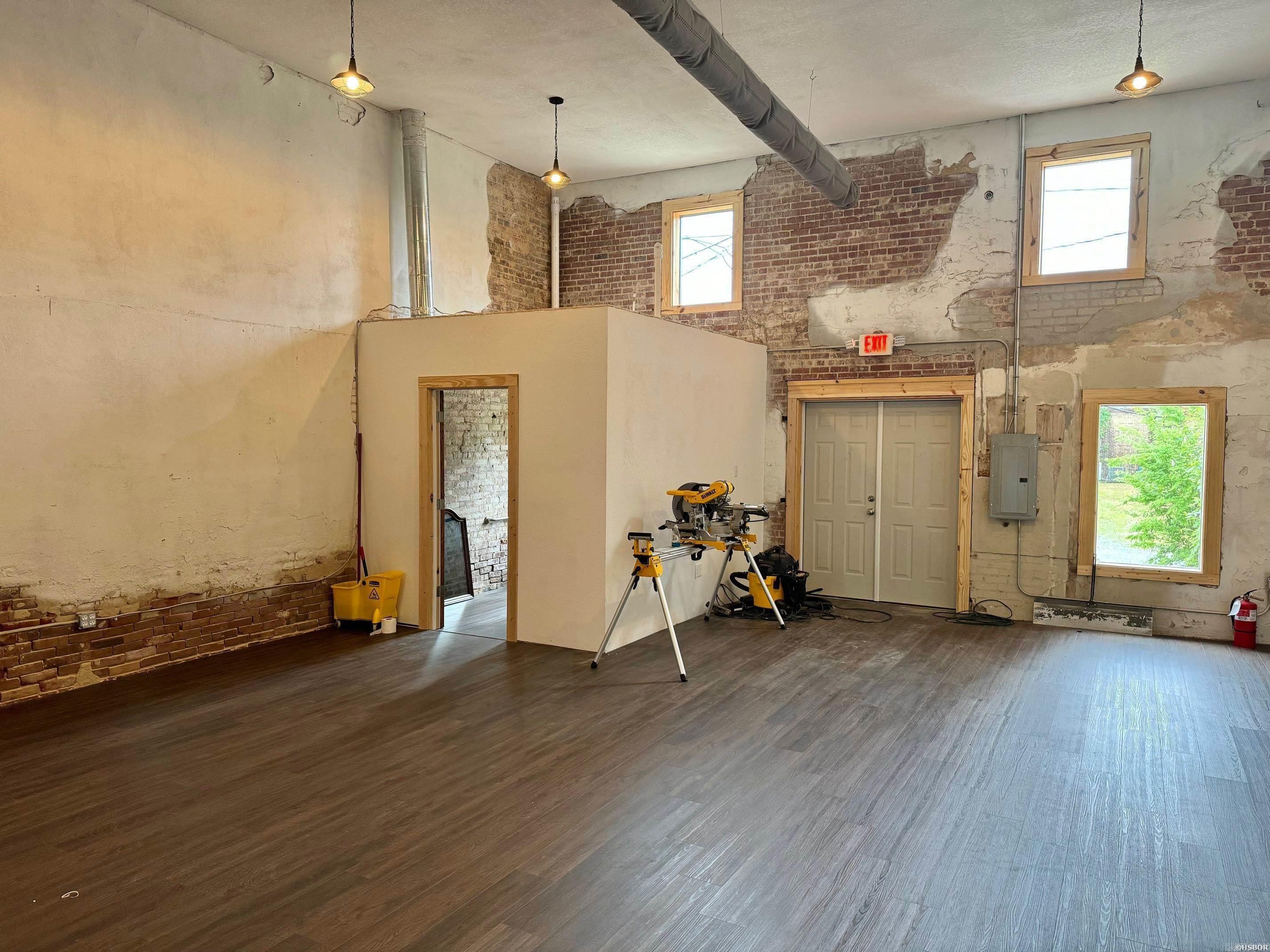 Lund and Hill - Commercial Sale