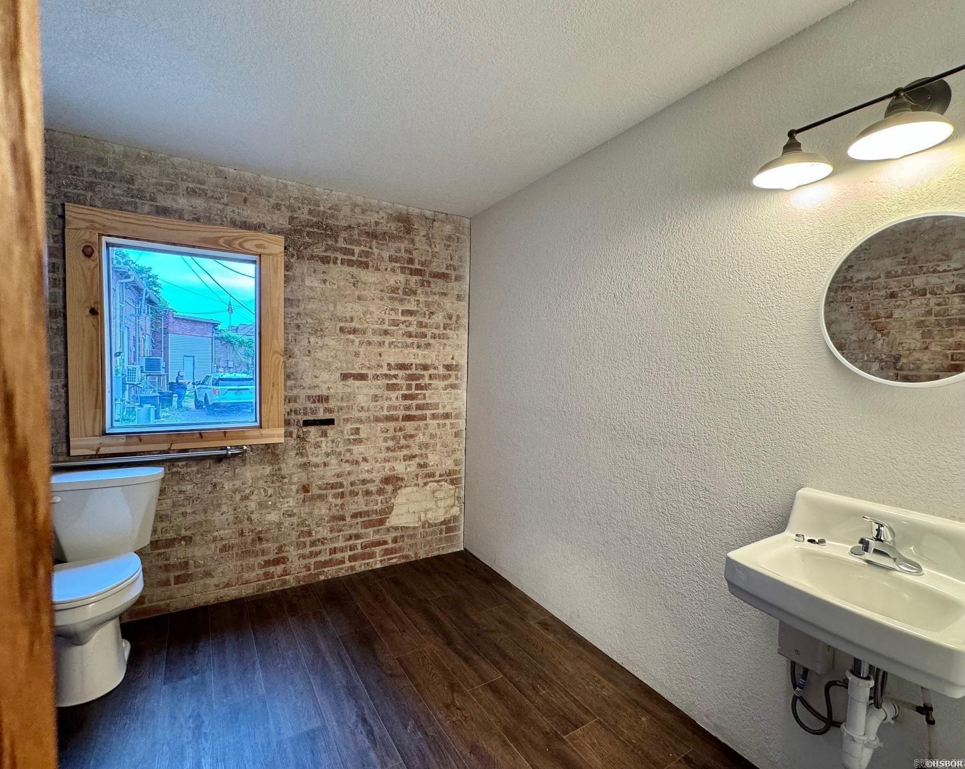 Lund and Hill - Commercial Sale