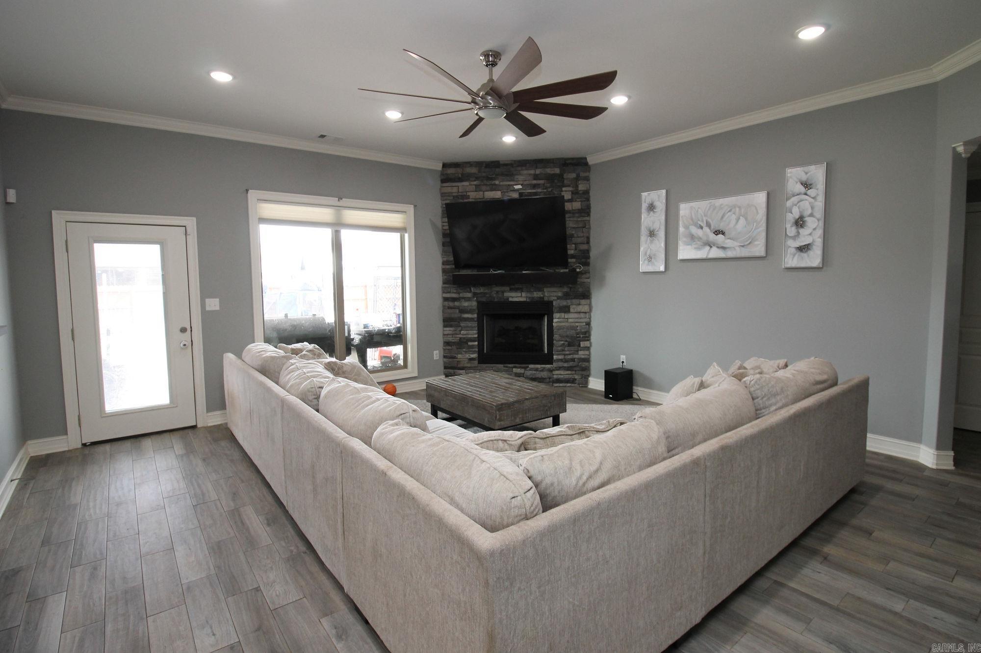 SHADOW RIDGE - Residential