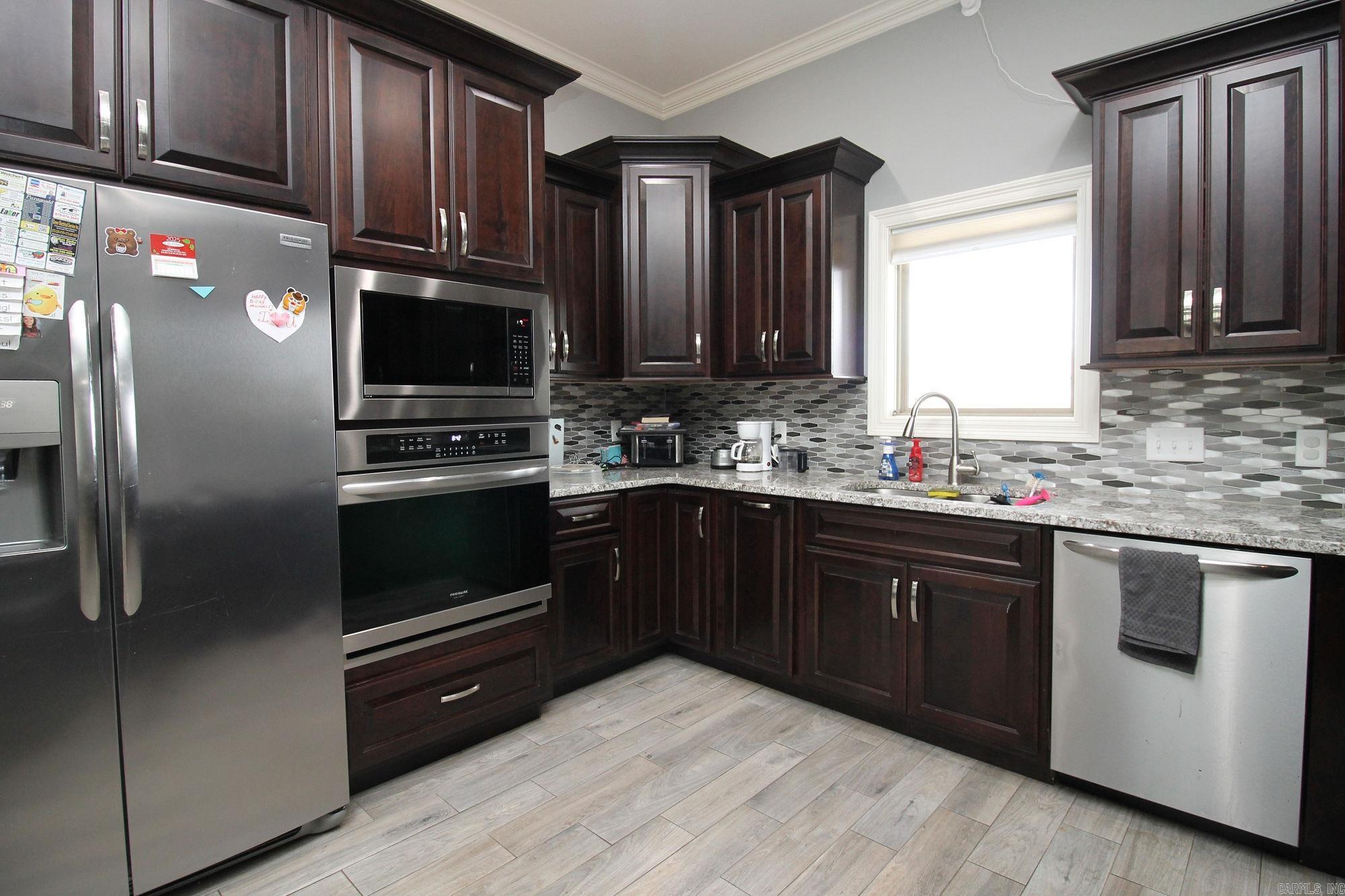 SHADOW RIDGE - Residential