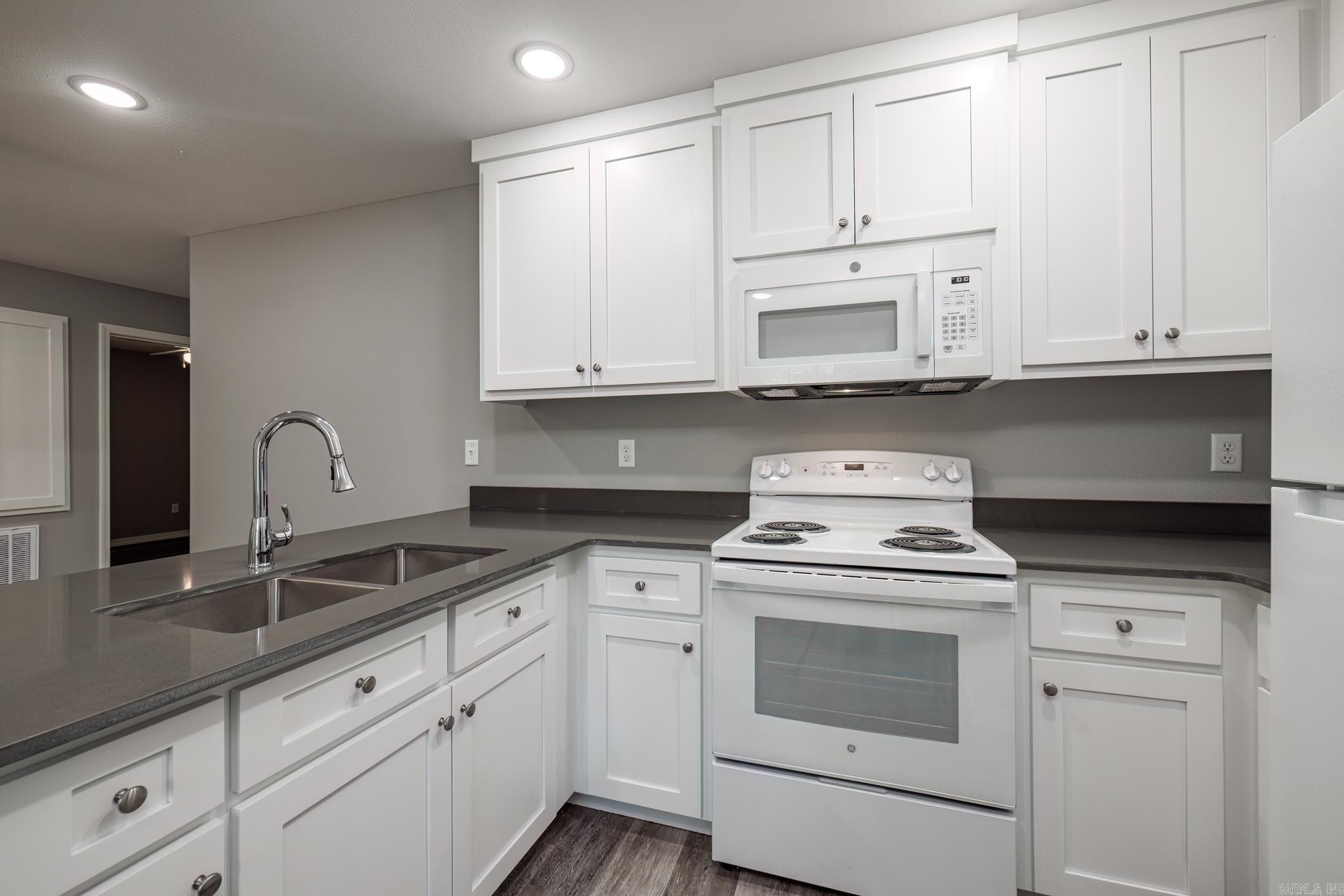 HILLS ADDN - Residential