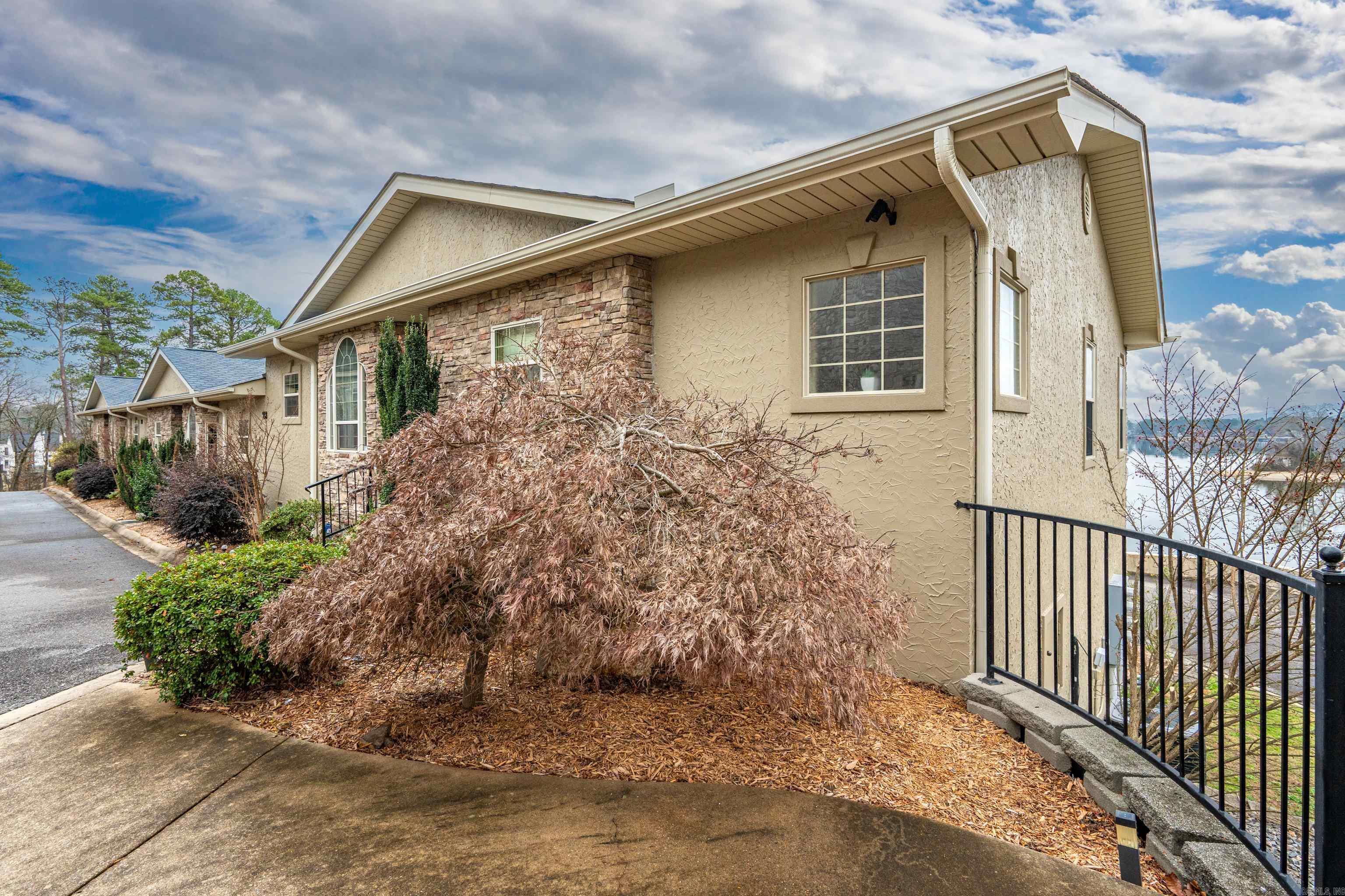 LIGHTHOUSE POINT HPR - Residential