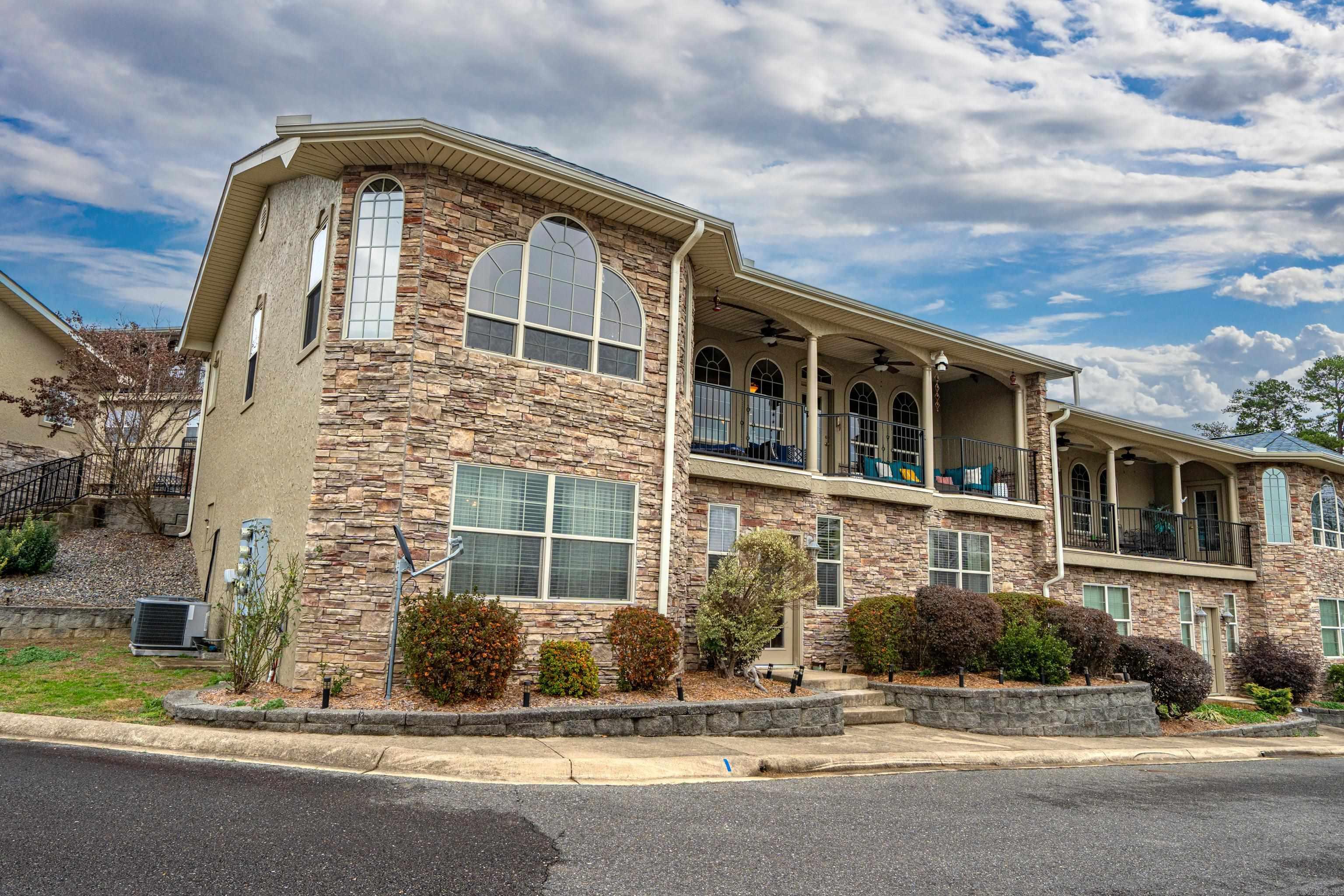 LIGHTHOUSE POINT HPR - Residential