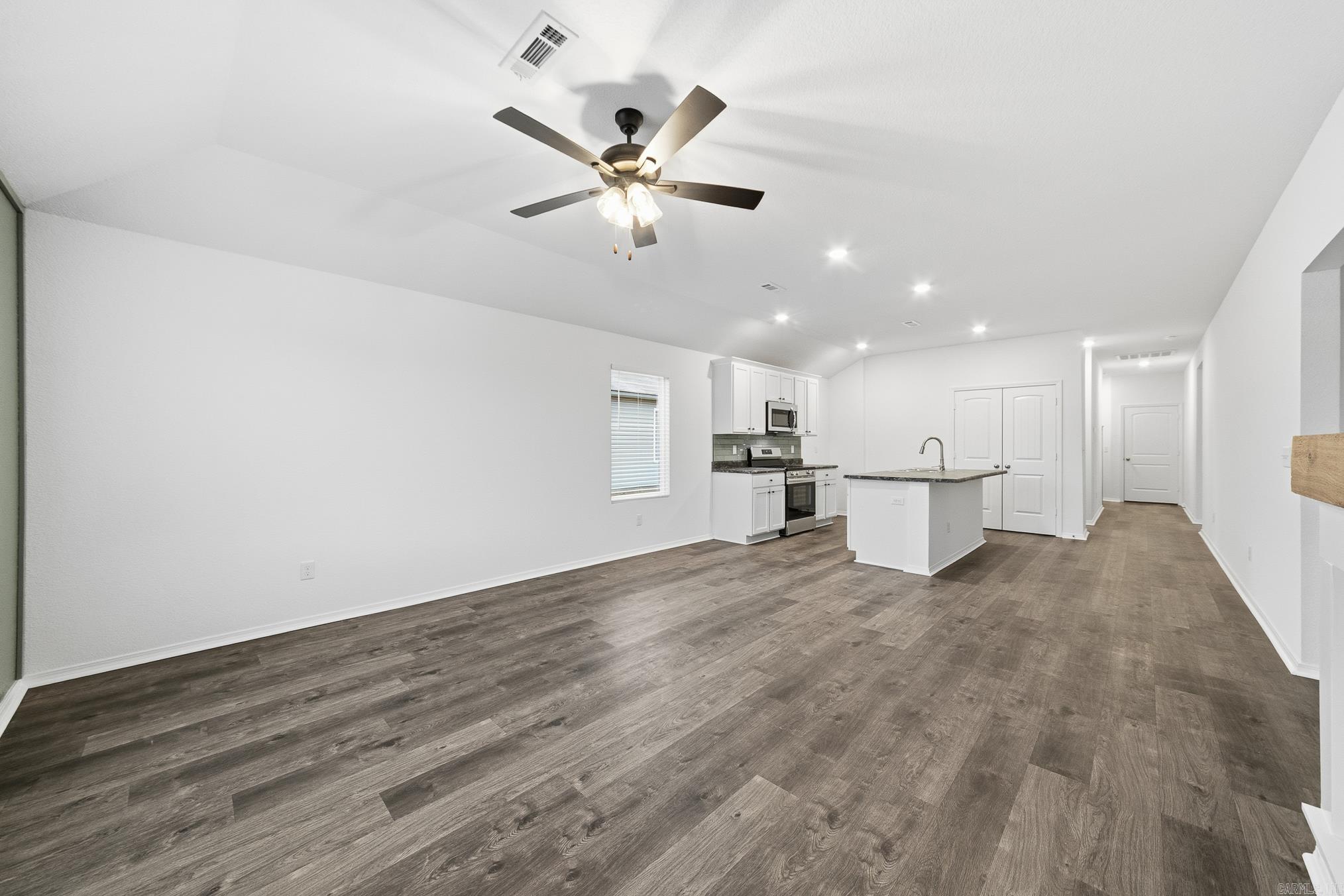 STAGECOACH MEADOWS - Residential