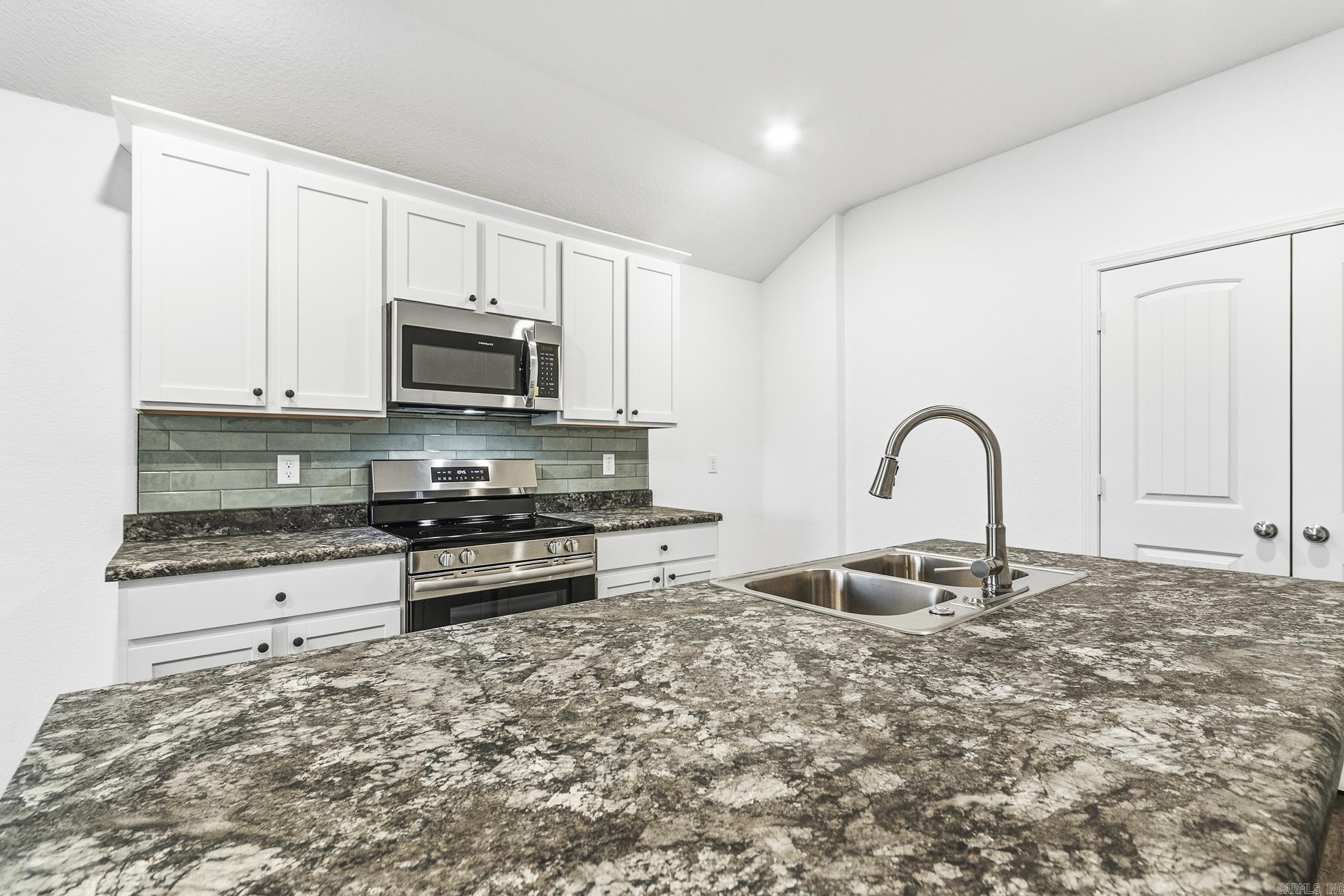 STAGECOACH MEADOWS - Residential