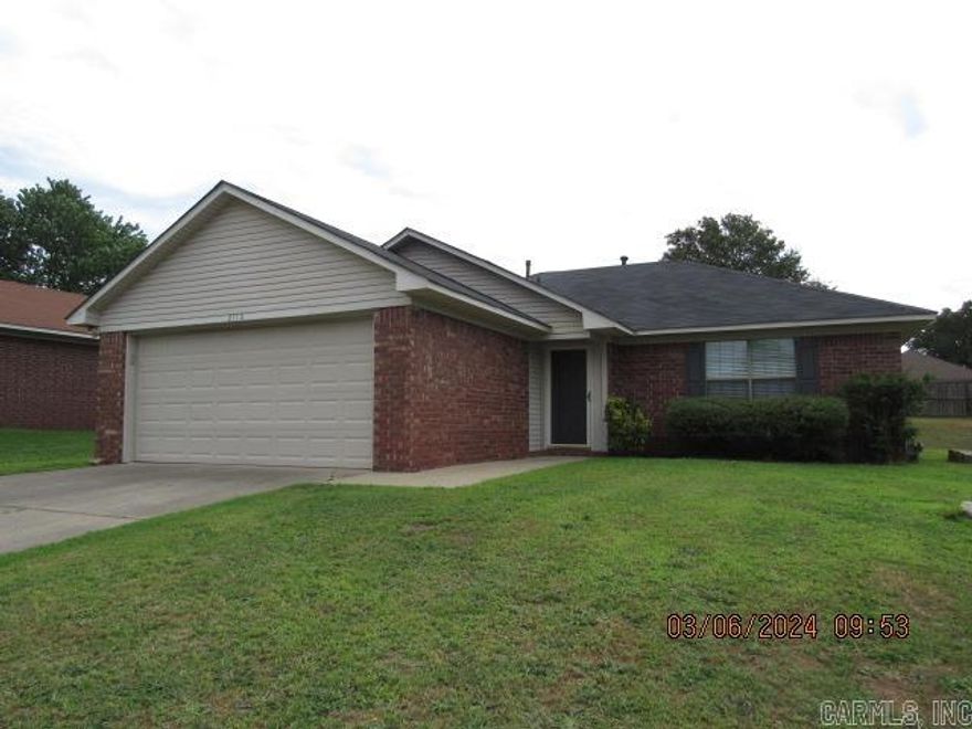 3-bedroom home, open living room and kitchen, recently painted interior walls & kitchen cabinets, all kitchen appliances including refrigerator, new vinyl plank flooring in all bedrooms & living room, separate laundry room with hook-ups, 2 car garage, open patio. Small pets negotiable with a non-refundable pet deposit.  ***PLEASE NOTE WE DO NOT ADVERTISE ON CRAIGSLIST OR FACEBOOK MARKETPLACE. ANY LISTING OF OURS SEEN IS A SCAM!!!***