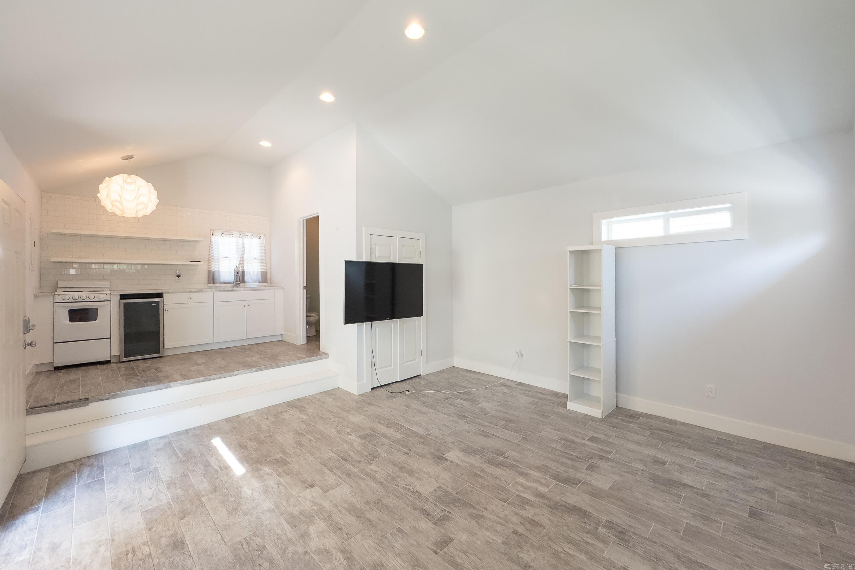 MIDLAND HILLS - Residential