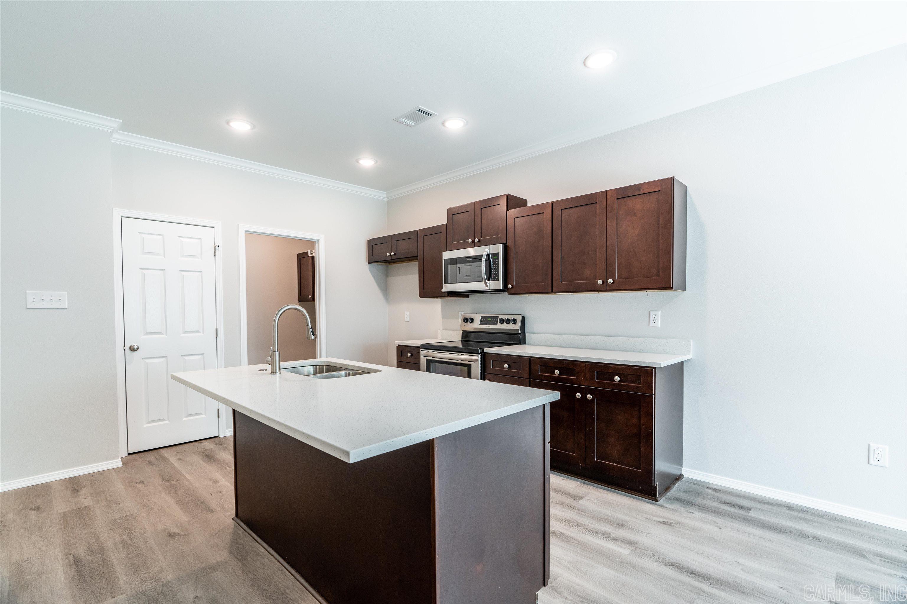 THE VILLAGES AT MAGNOLIA LANE - Residential